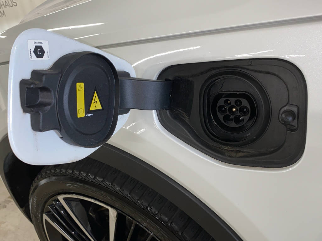VOLVO XC40 1.5 T5 PiH R-Design-image-17