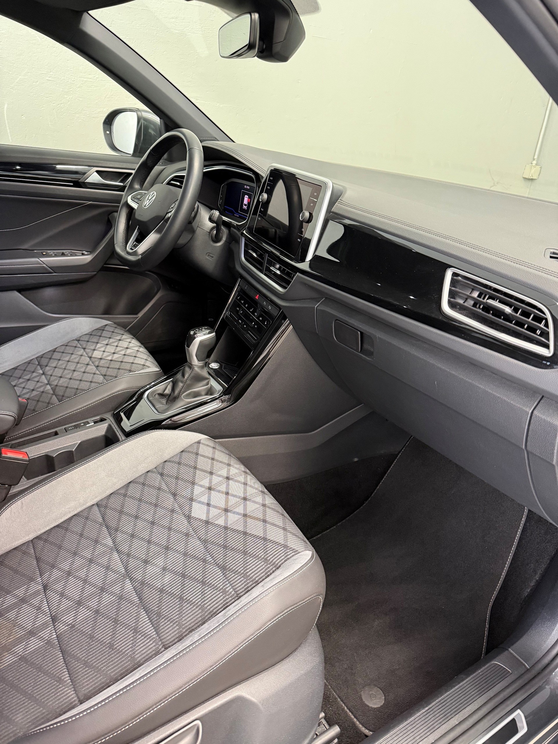 VW T-Roc 1.5 TSI EVO R-Line DSG-image-7