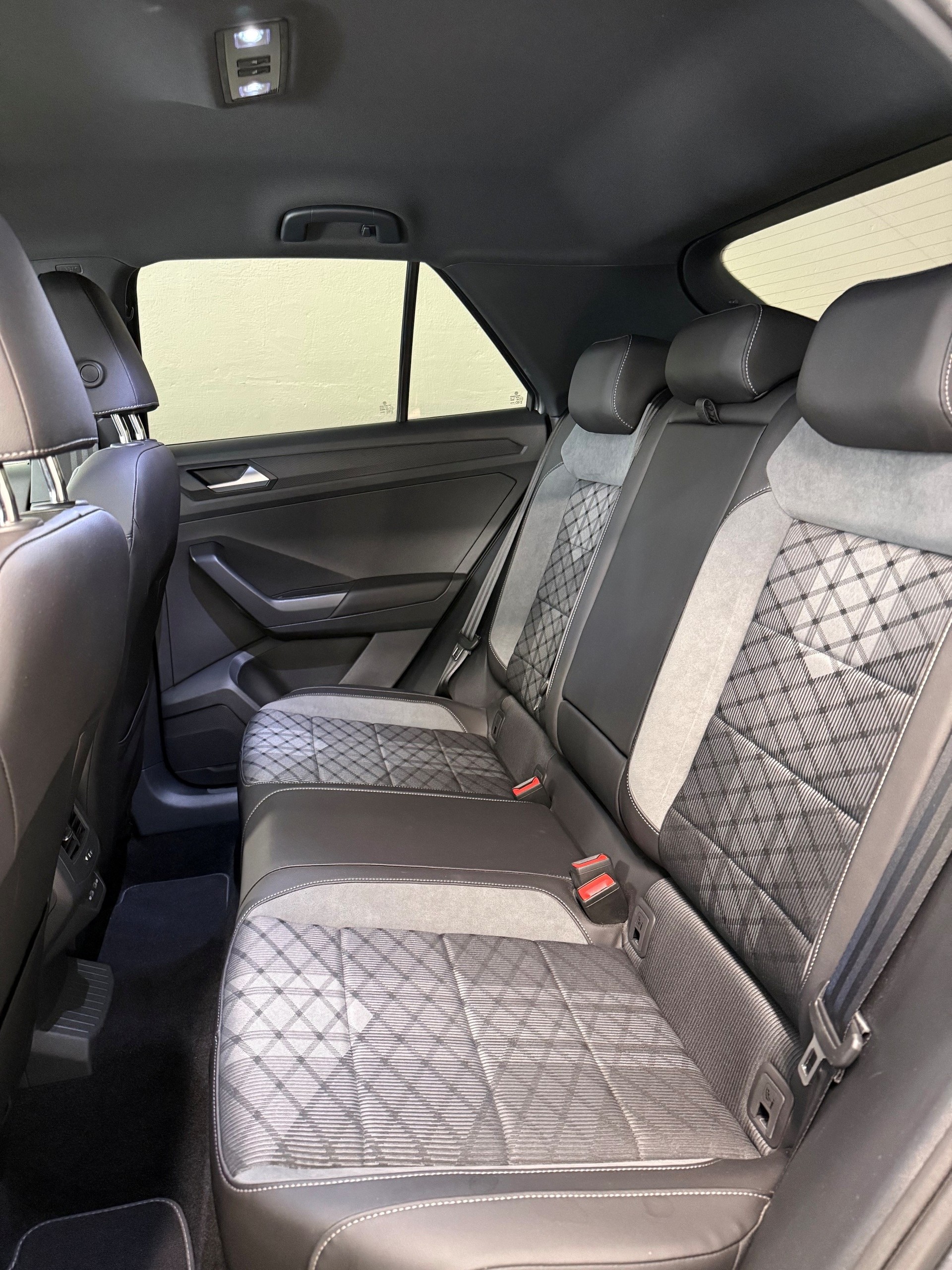 VW T-Roc 1.5 TSI EVO R-Line DSG-image-6