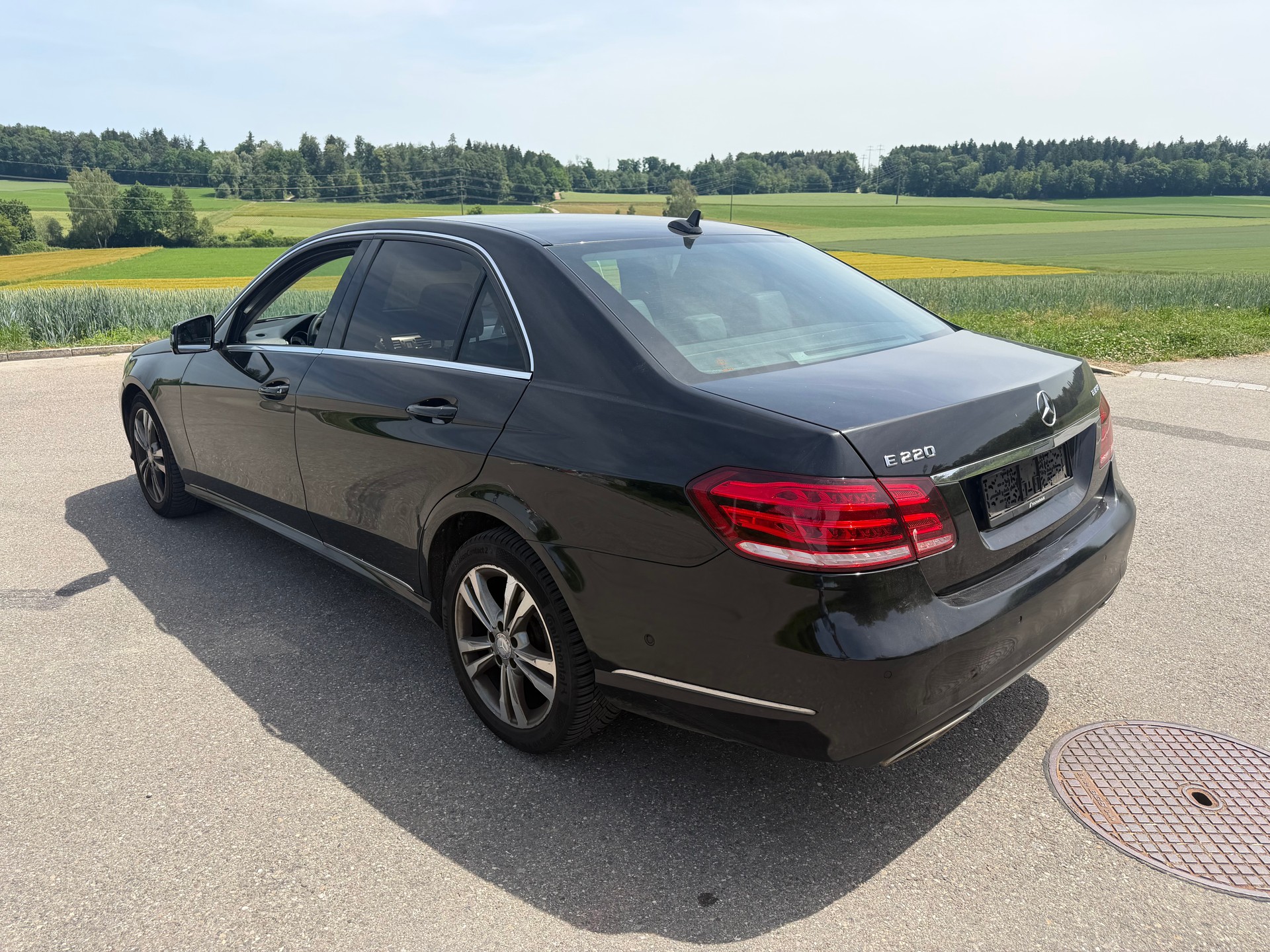 MERCEDES-BENZ E 220 BlueTEC 4Matic 7G-Tronic-image-3