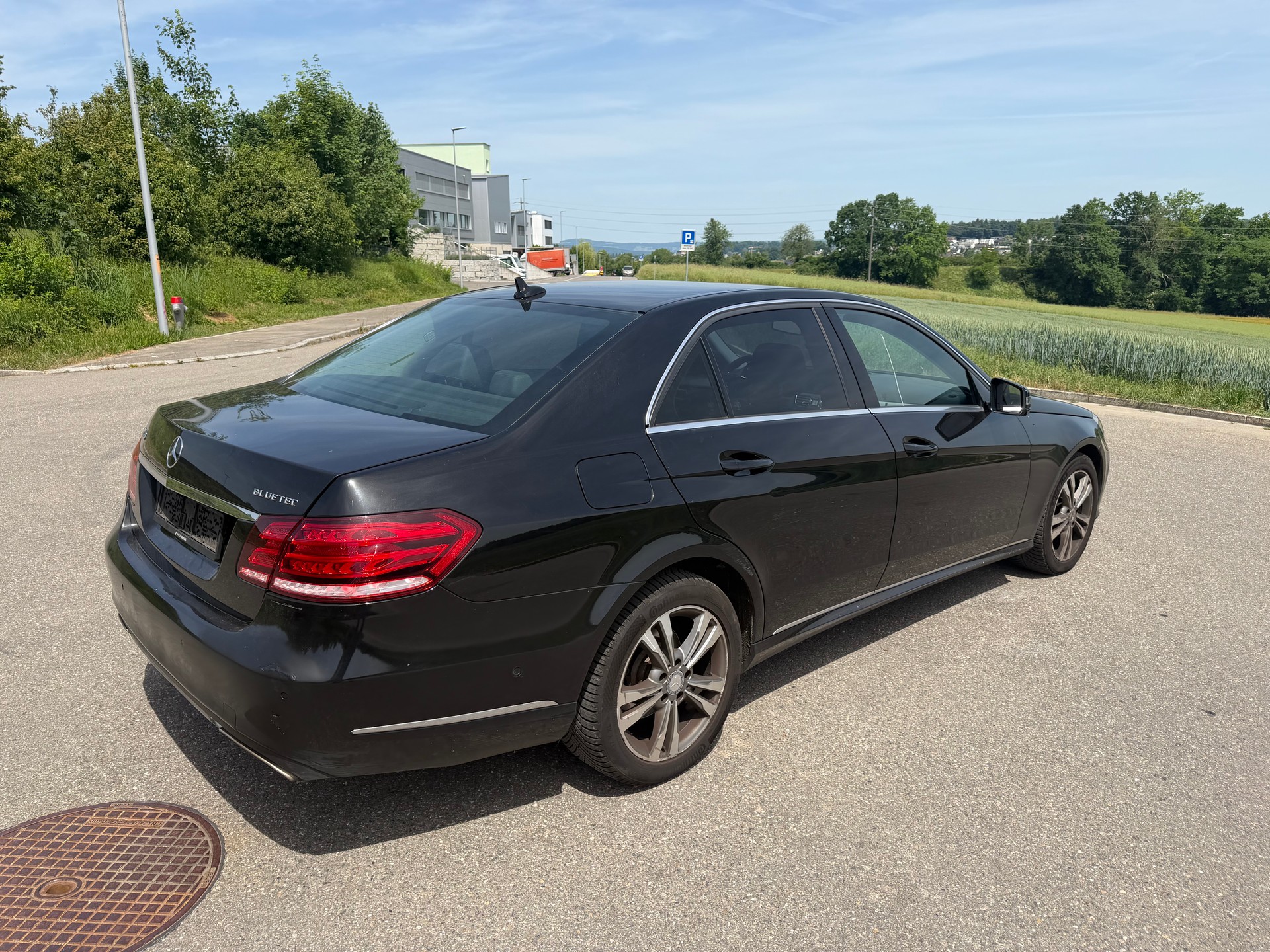MERCEDES-BENZ E 220 BlueTEC 4Matic 7G-Tronic-image-4