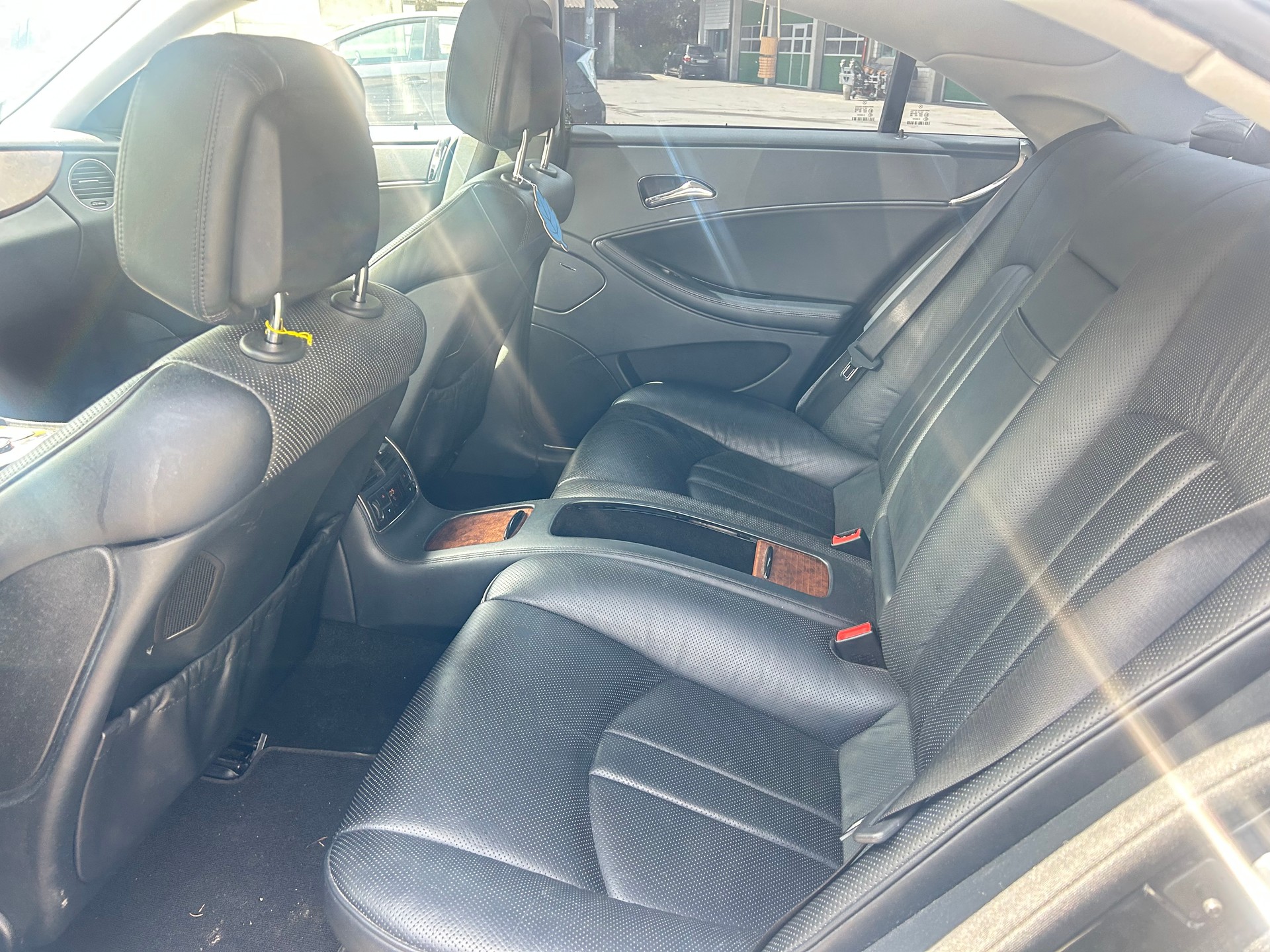 MERCEDES-BENZ CLS 350 CGI 7G-Tronic-image-5