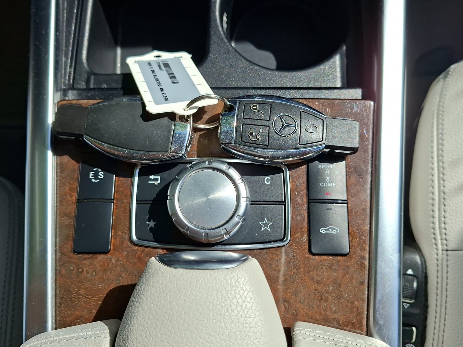 MERCEDES-BENZ E 350 BlueTEC 4Matic 7G-Tronic-image-18