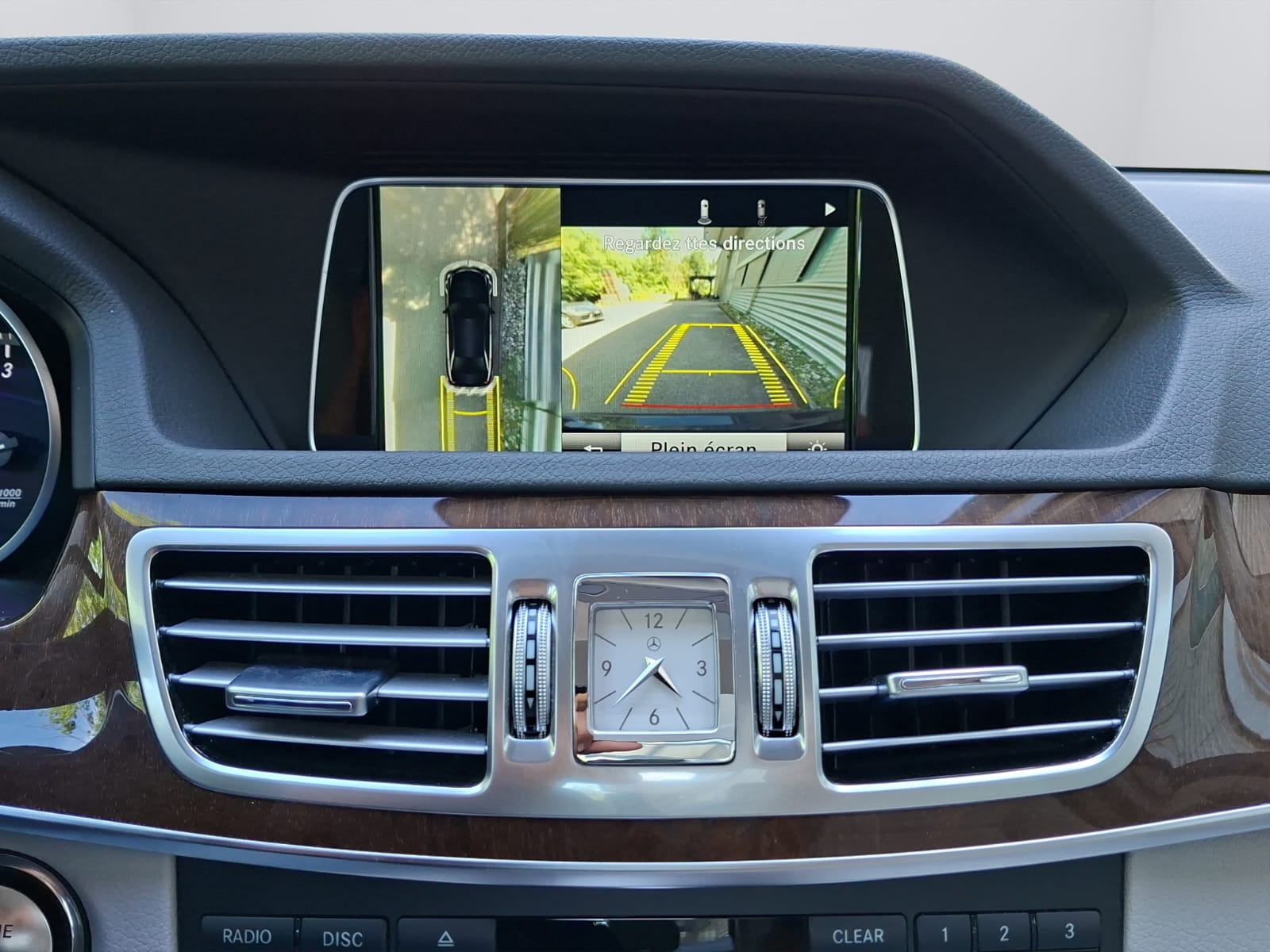 MERCEDES-BENZ E 350 BlueTEC 4Matic 7G-Tronic-image-15