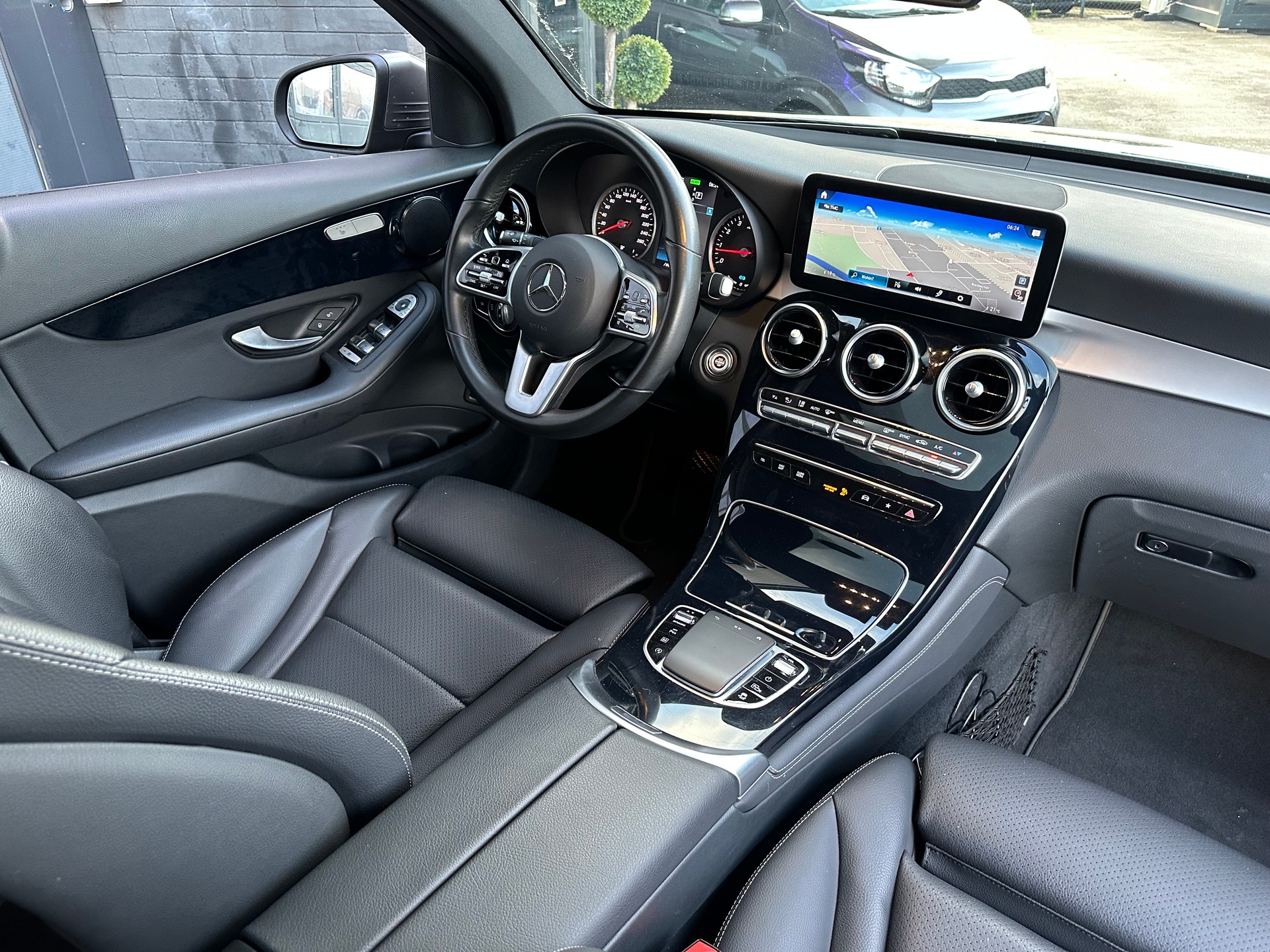 MERCEDES-BENZ GLC Coupé 200 4Matic 9G-Tronic-image-14