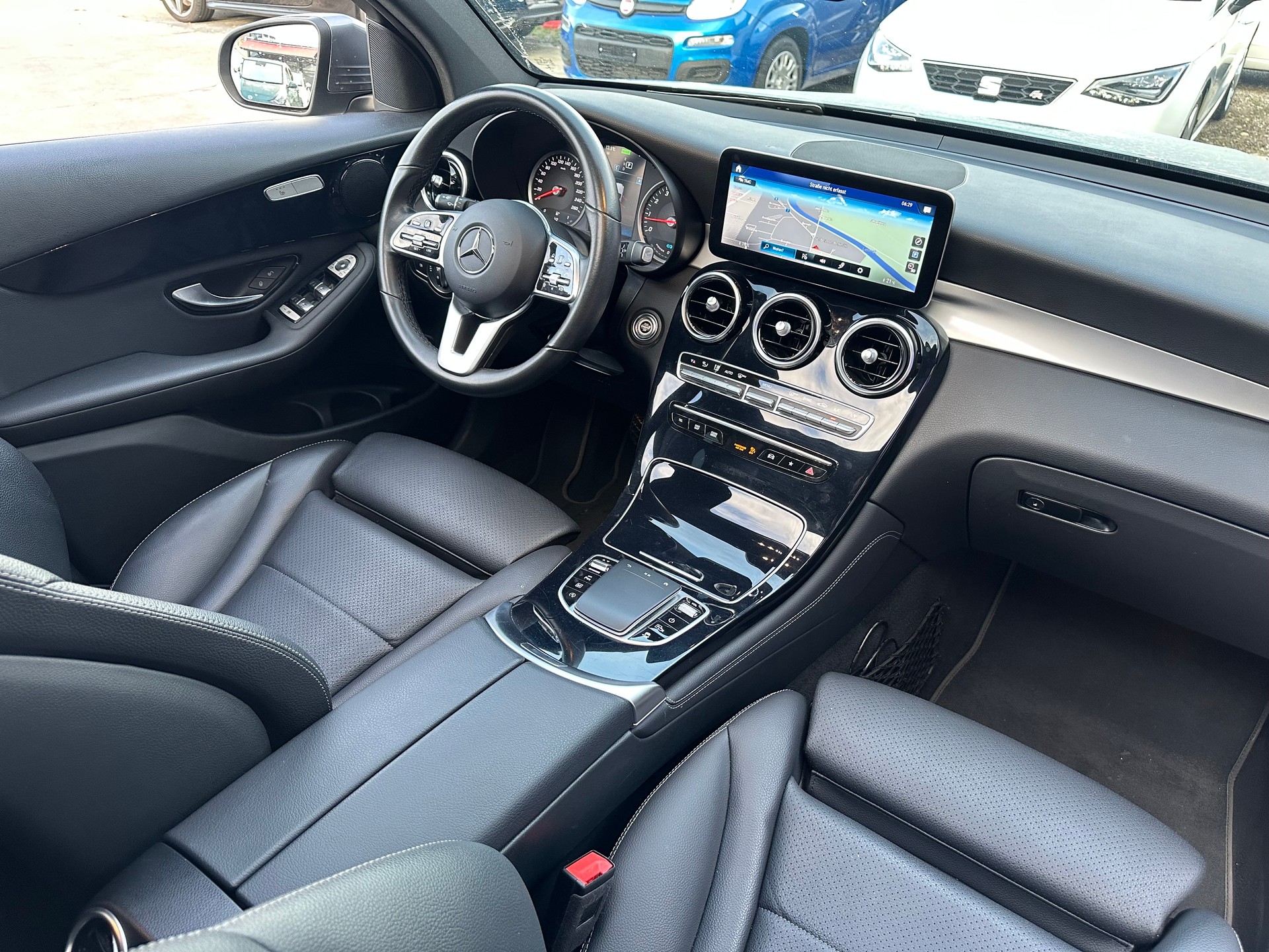 MERCEDES-BENZ GLC Coupé 200 4Matic 9G-Tronic-image-11