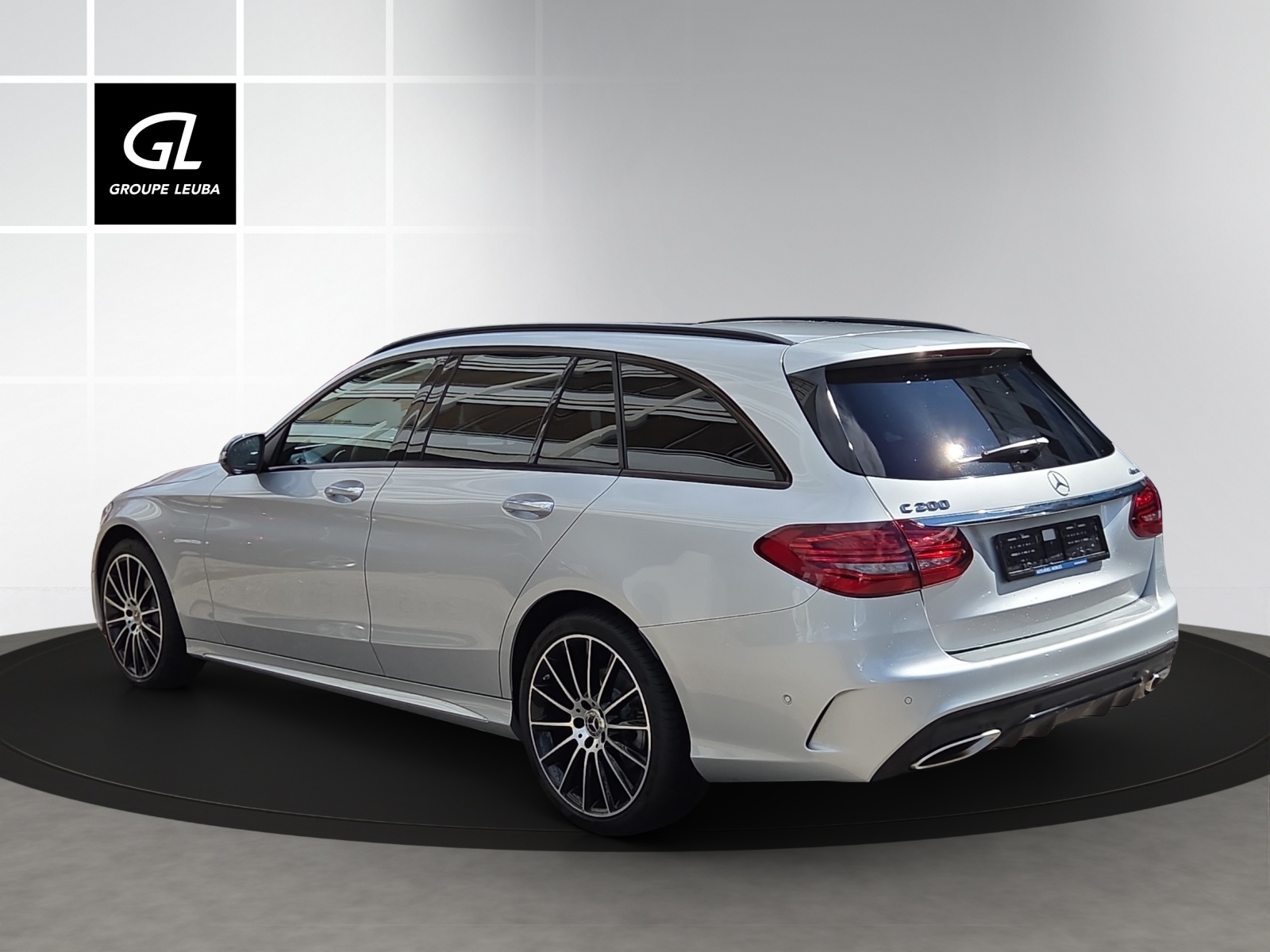 MERCEDES-BENZ C 200 AMG Line 4Matic 9G-Tronic-image-4