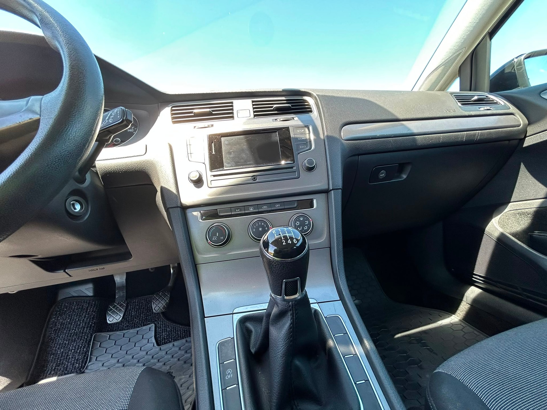 VW Break Variant 1.2 TSI-showroom-element-2