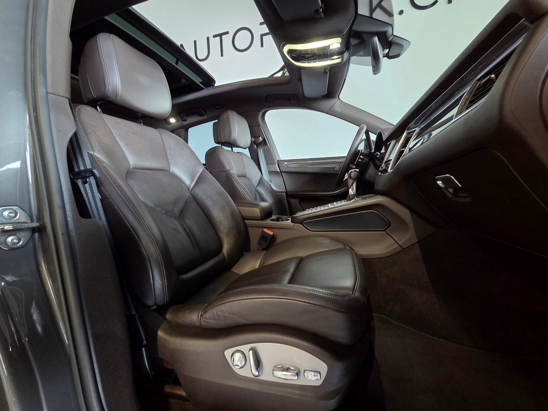 PORSCHE Macan 3.0 V6 S Diesel-image-4