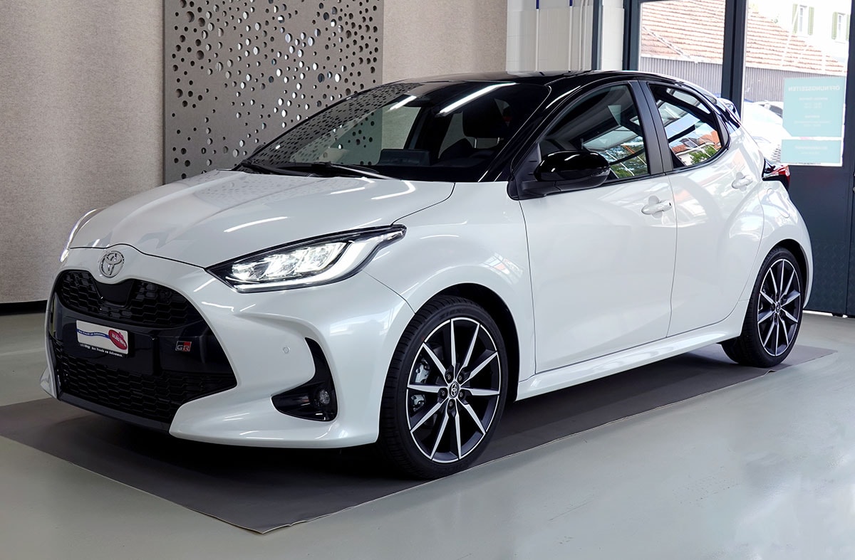 TOYOTA Yaris 1.5 GR Sport e-CVT