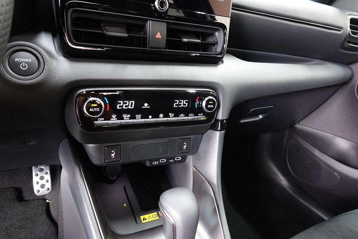 TOYOTA Yaris 1.5 GR Sport e-CVT-image-11