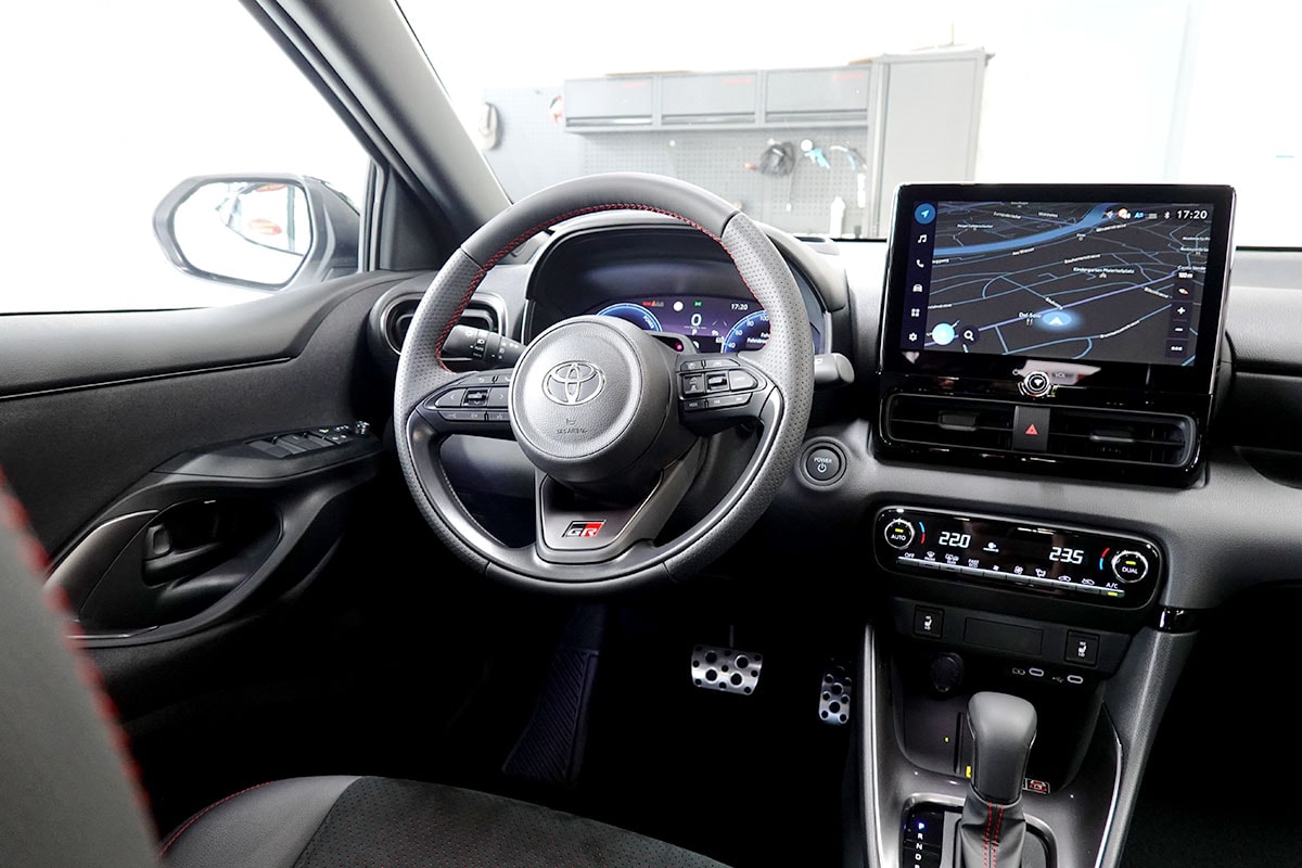 TOYOTA Yaris 1.5 GR Sport e-CVT-image-7