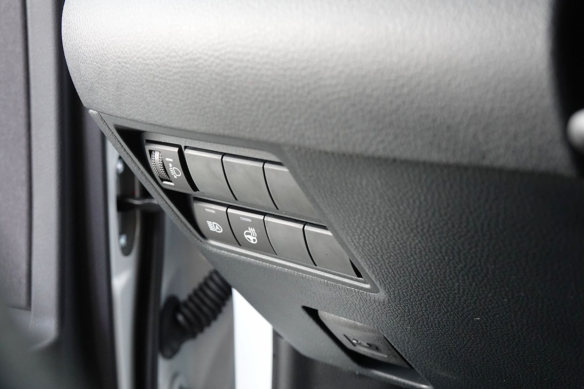 TOYOTA Yaris 1.5 GR Sport e-CVT-image-16