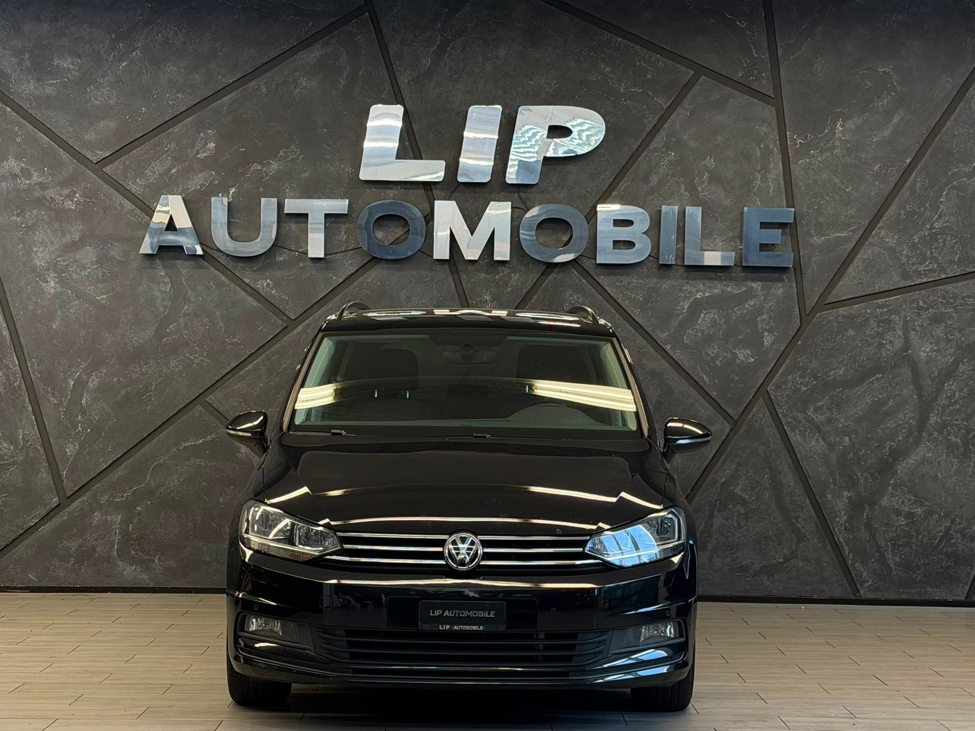VW Touran 2.0 TDI BlueMotion Technology Comfortline DSG-showroom-element-1