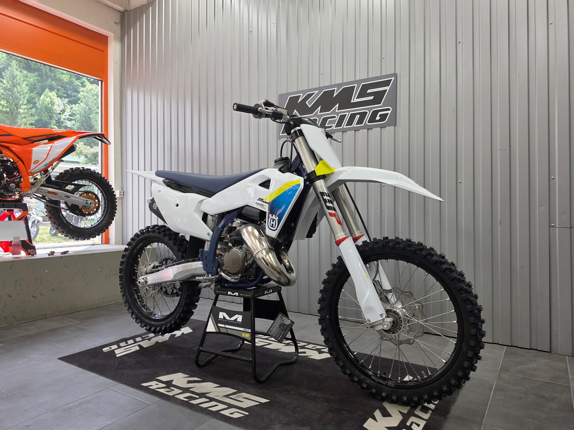 HUSQVARNA TC 125-image-2