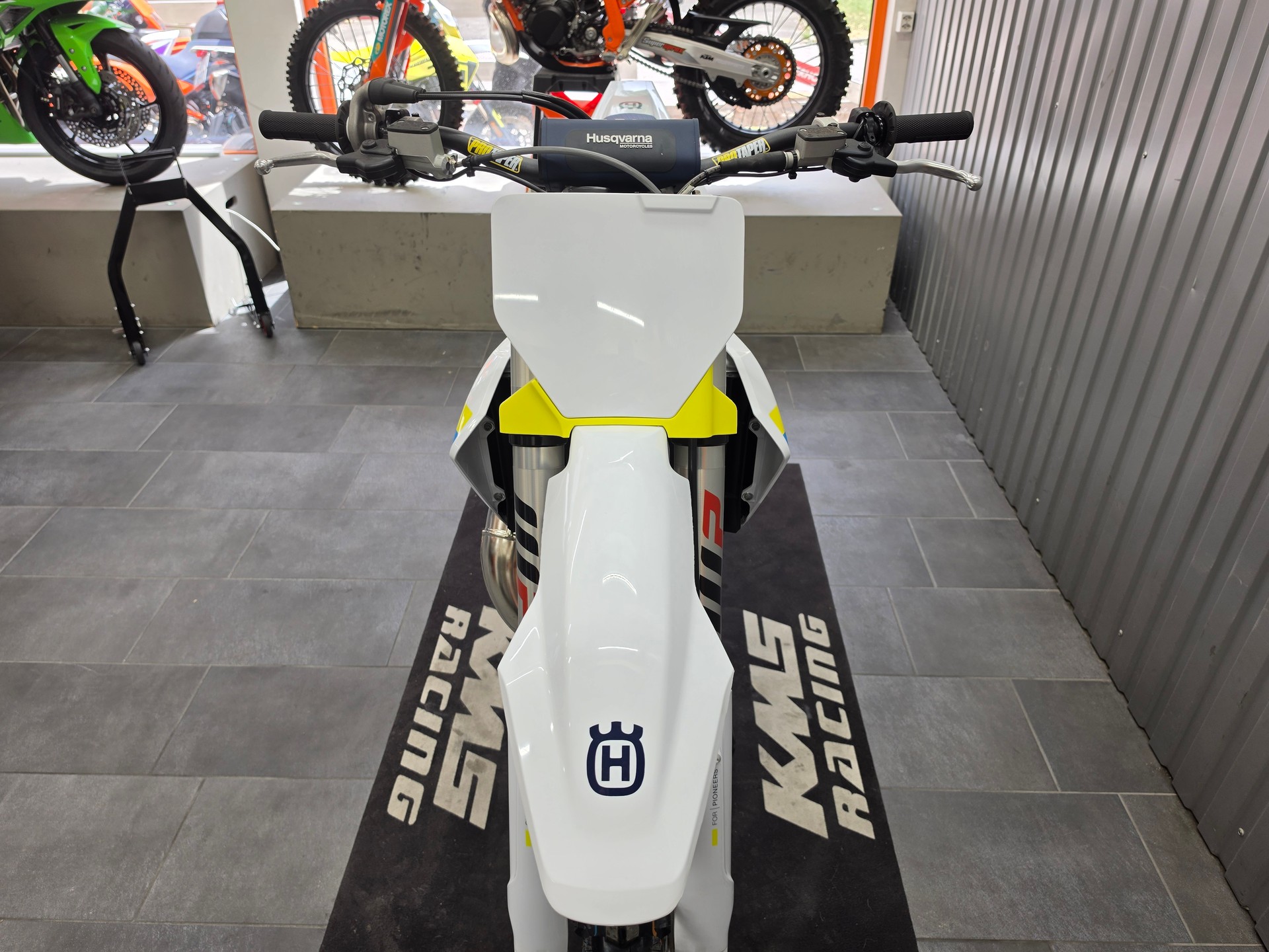 HUSQVARNA TC 125-image-5