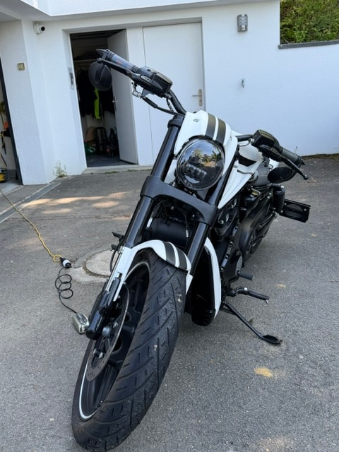 HARLEY-DAVIDSON Night Road-image-1