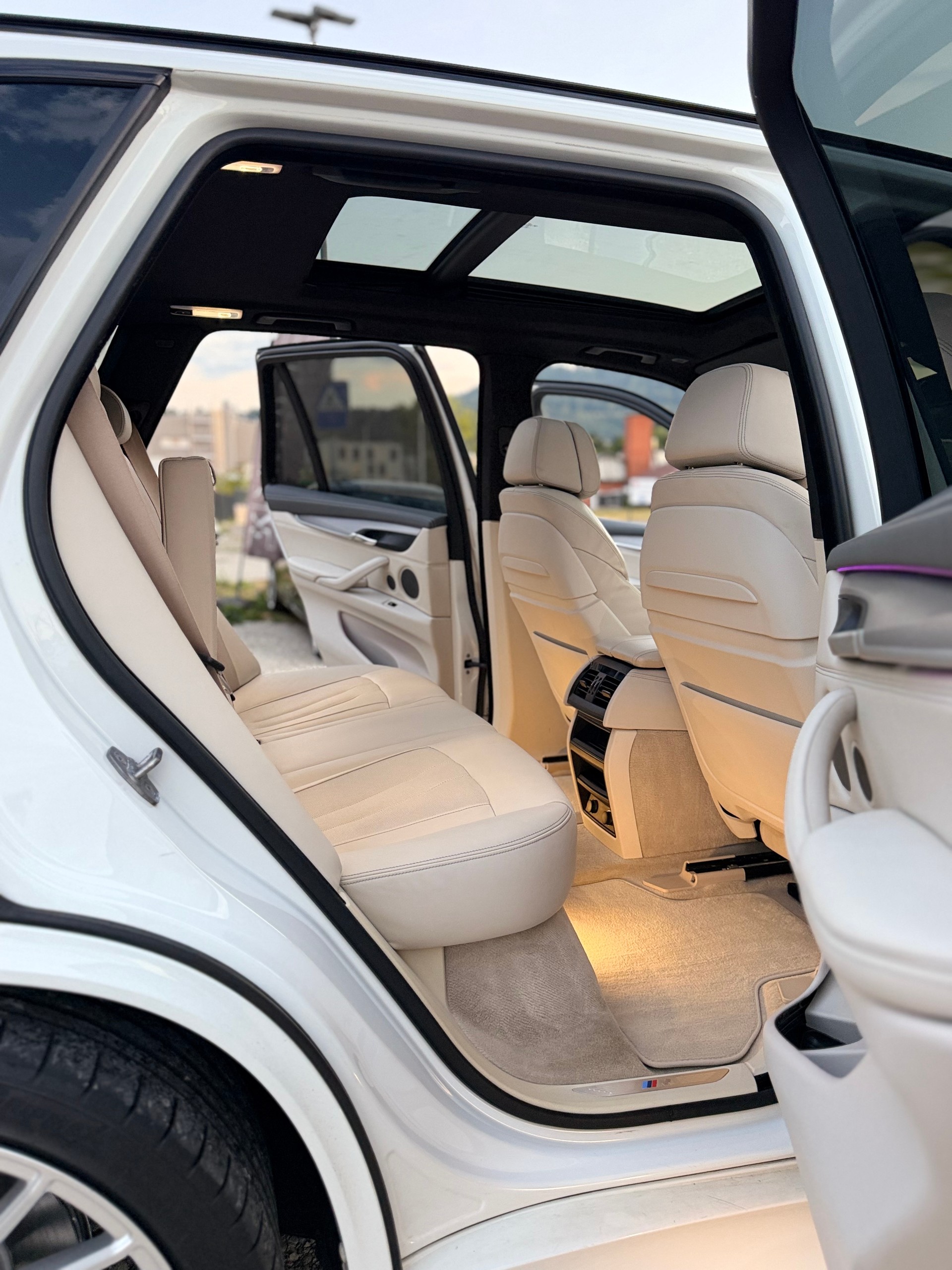 BMW X5 xDrive 40d Steptronic-image-14