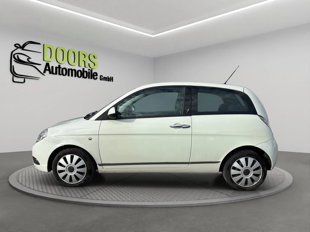LANCIA Ypsilon 1.4 Swiss Edition-image-6