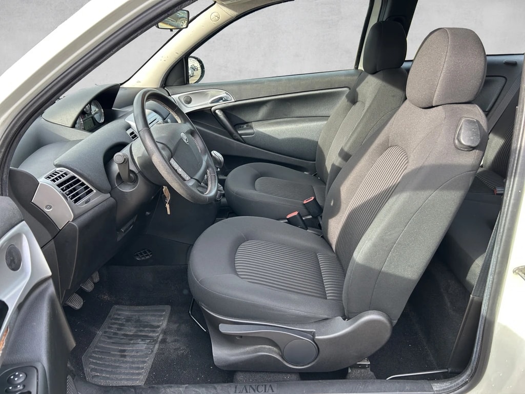 LANCIA Ypsilon 1.4 Swiss Edition-image-8