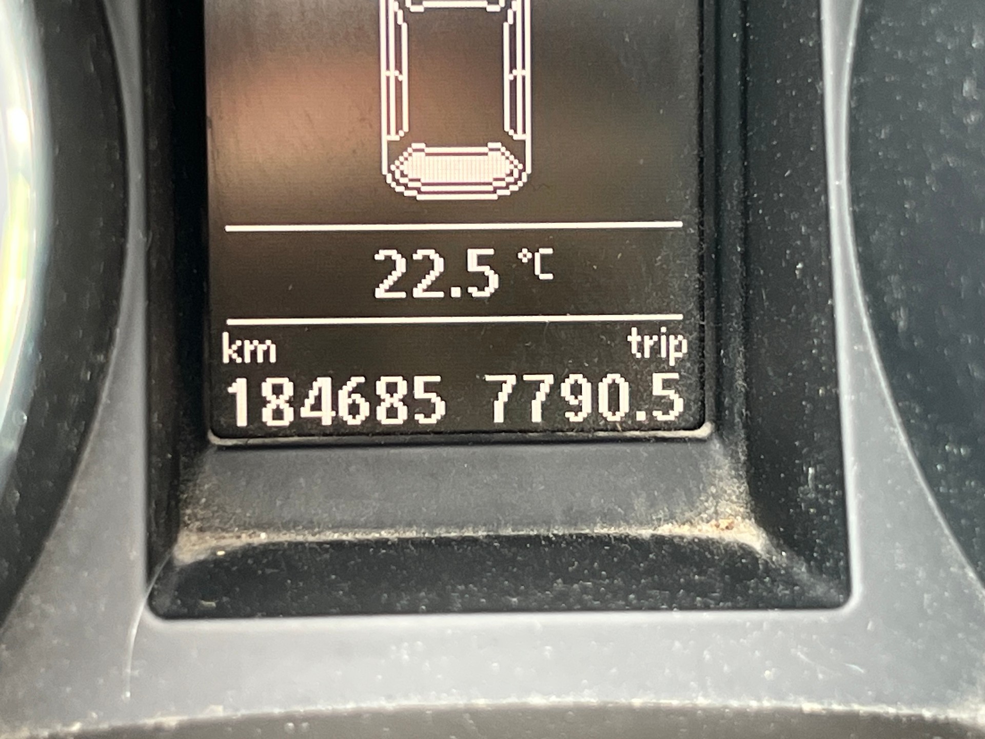 SKODA Yeti 2.0 TDI Experience 4x4-image-14