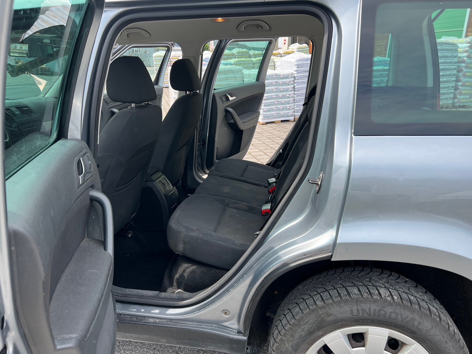 SKODA Yeti 2.0 TDI Experience 4x4-image-9