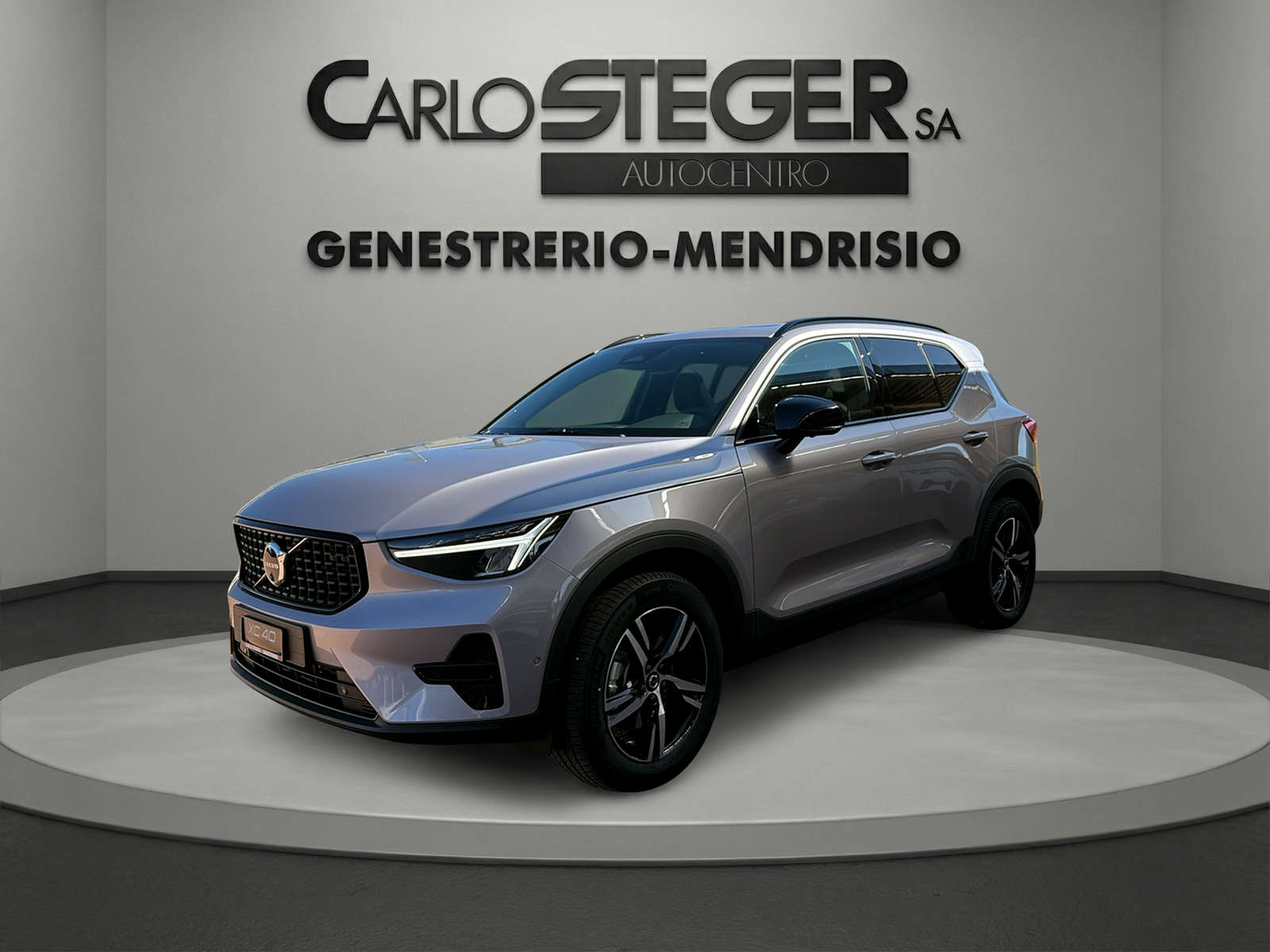 VOLVO XC40 B3 Benzin Mild Hybrid Plus Dark DCT