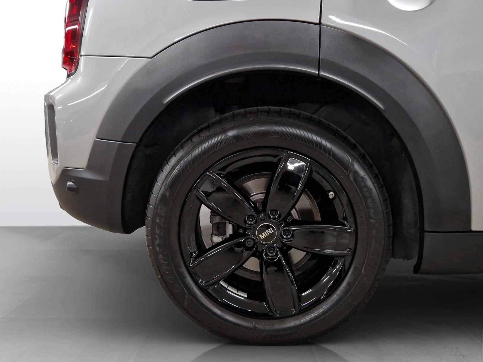 MINI Countryman Cooper S ALL4 F60-image-7