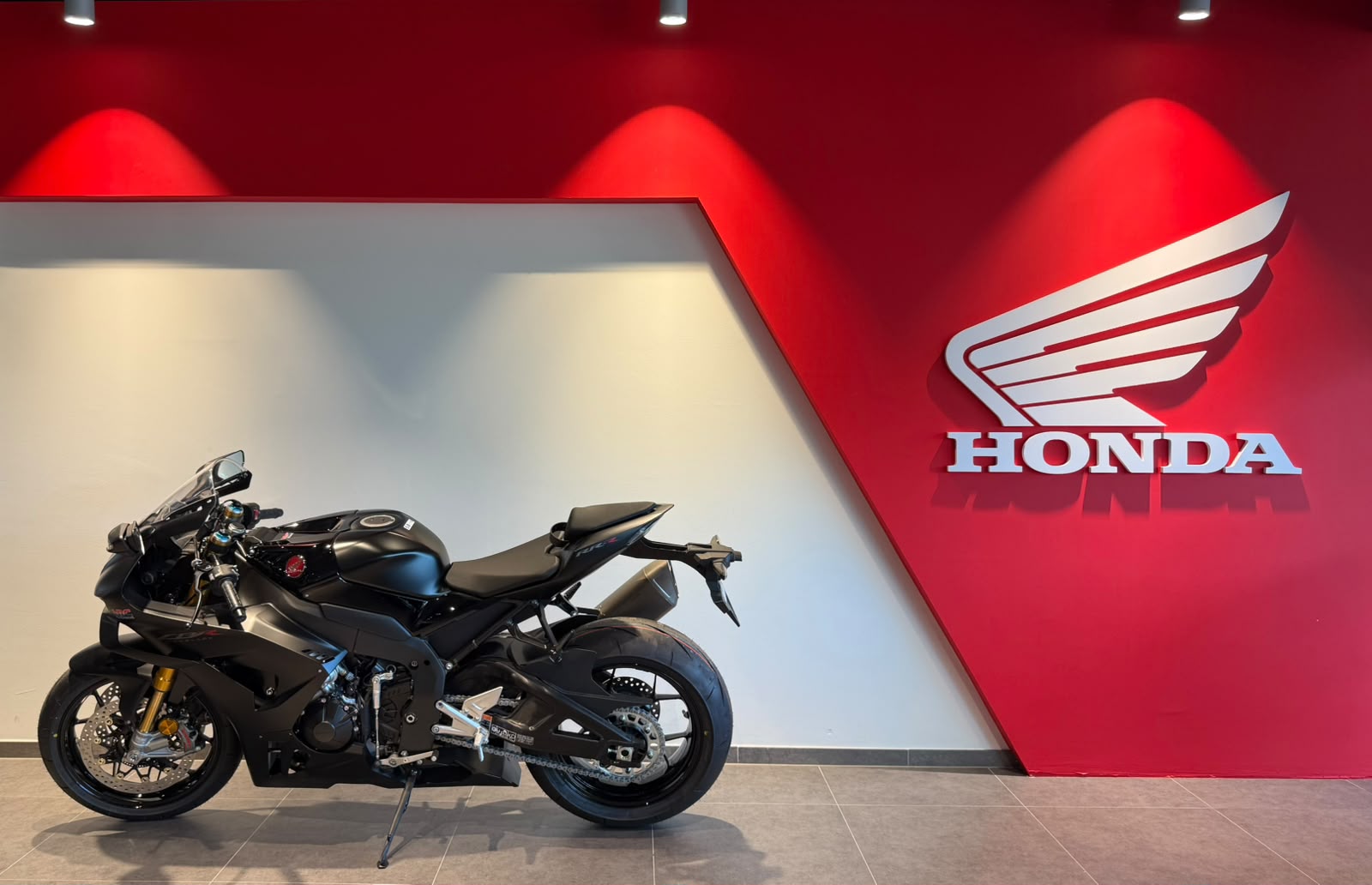 HONDA CBR 1000 RR-R Fireblade SP-image-2