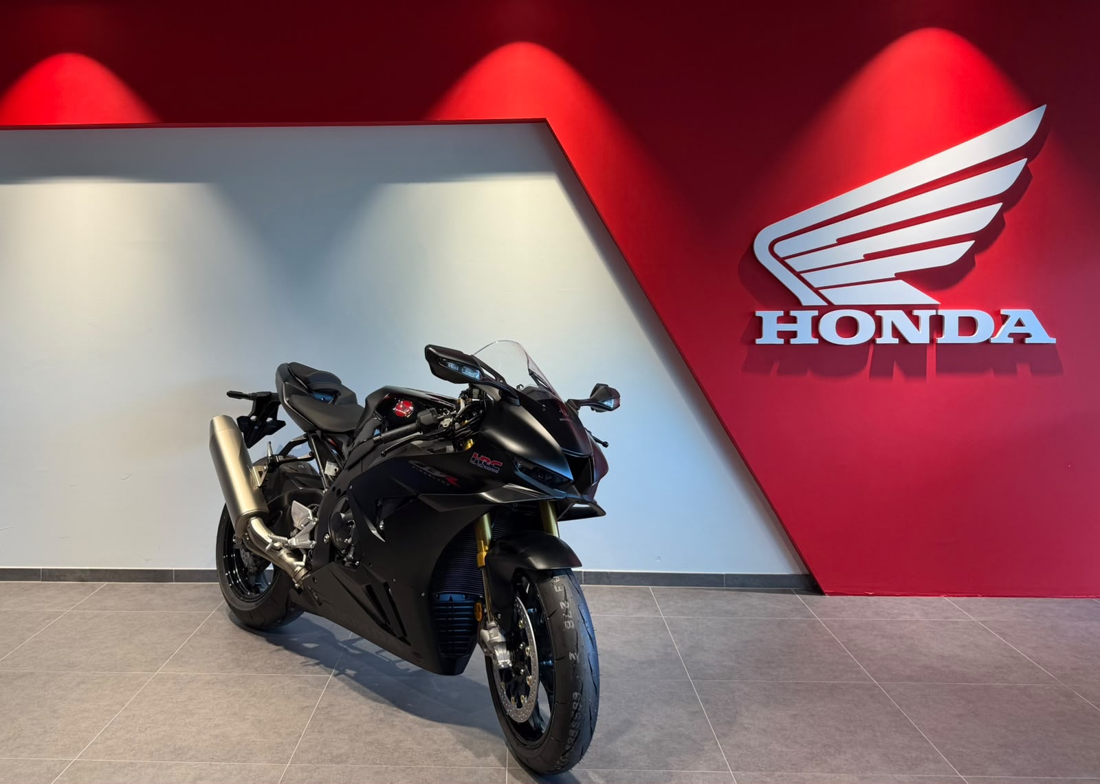 HONDA CBR 1000 RR-R Fireblade SP-image-0