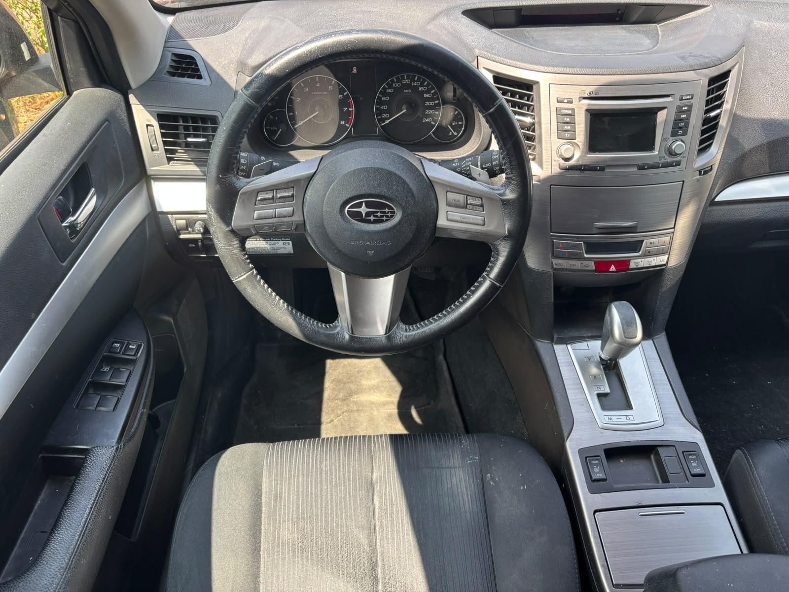 SUBARU Legacy 2.5i Swiss AWD Lineartronic-image-2