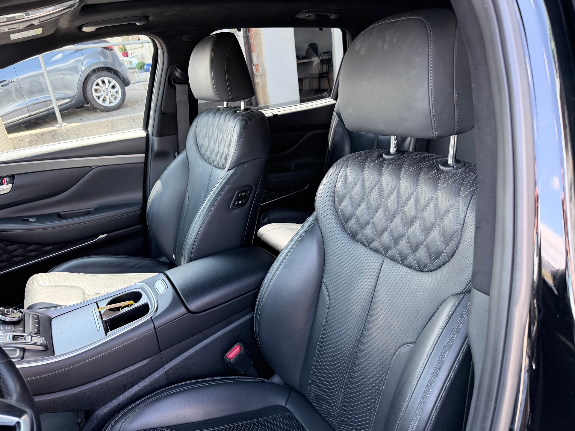 HYUNDAI Santa Fe 1.6 T-GDi HEV Vertex 4WD Automatic+++7-PLÄTZER+++PANORAMADACH+++-image-8