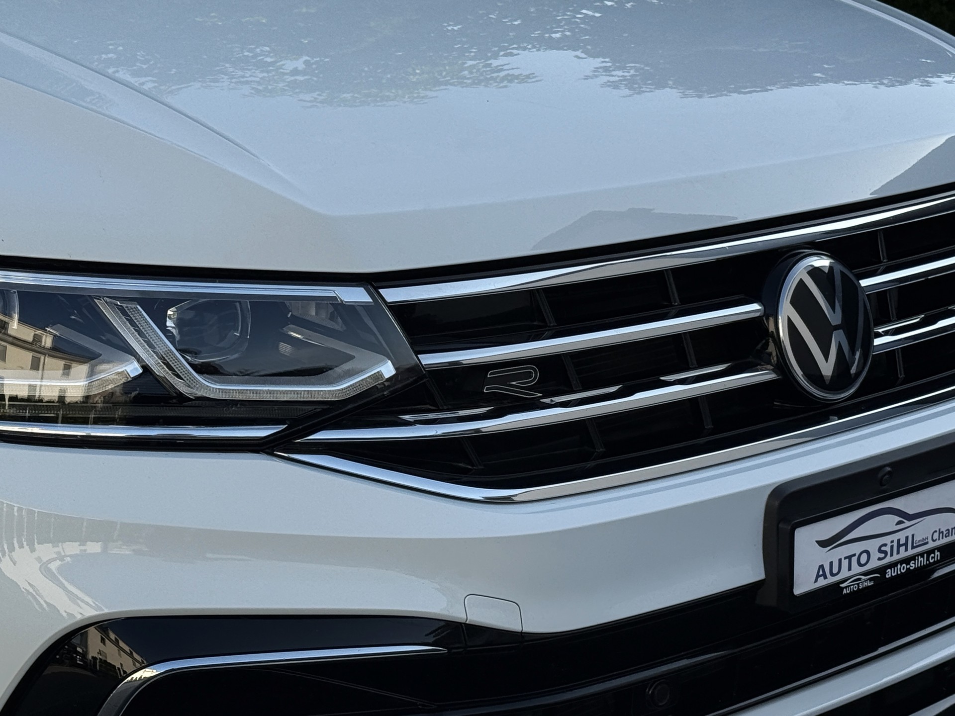 VW Tiguan 2.0 TDI SCR R-Line 4Motion DSG mit AHK / Neues Modell-image-6