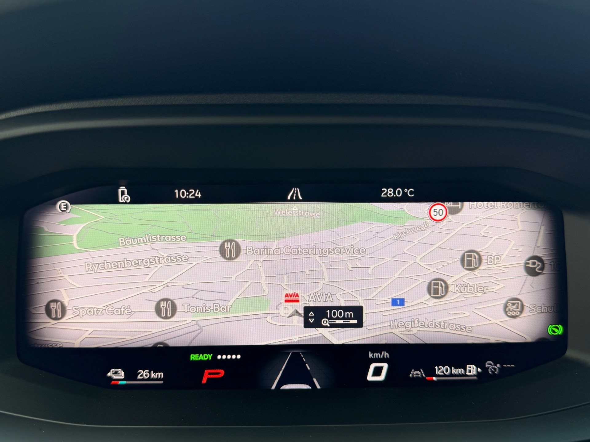 CUPRA Terramar 1.5 e-Hybrid 204 PS *** ANHÄNGERKUPPLUNG & PANORAMADACH ***-image-11