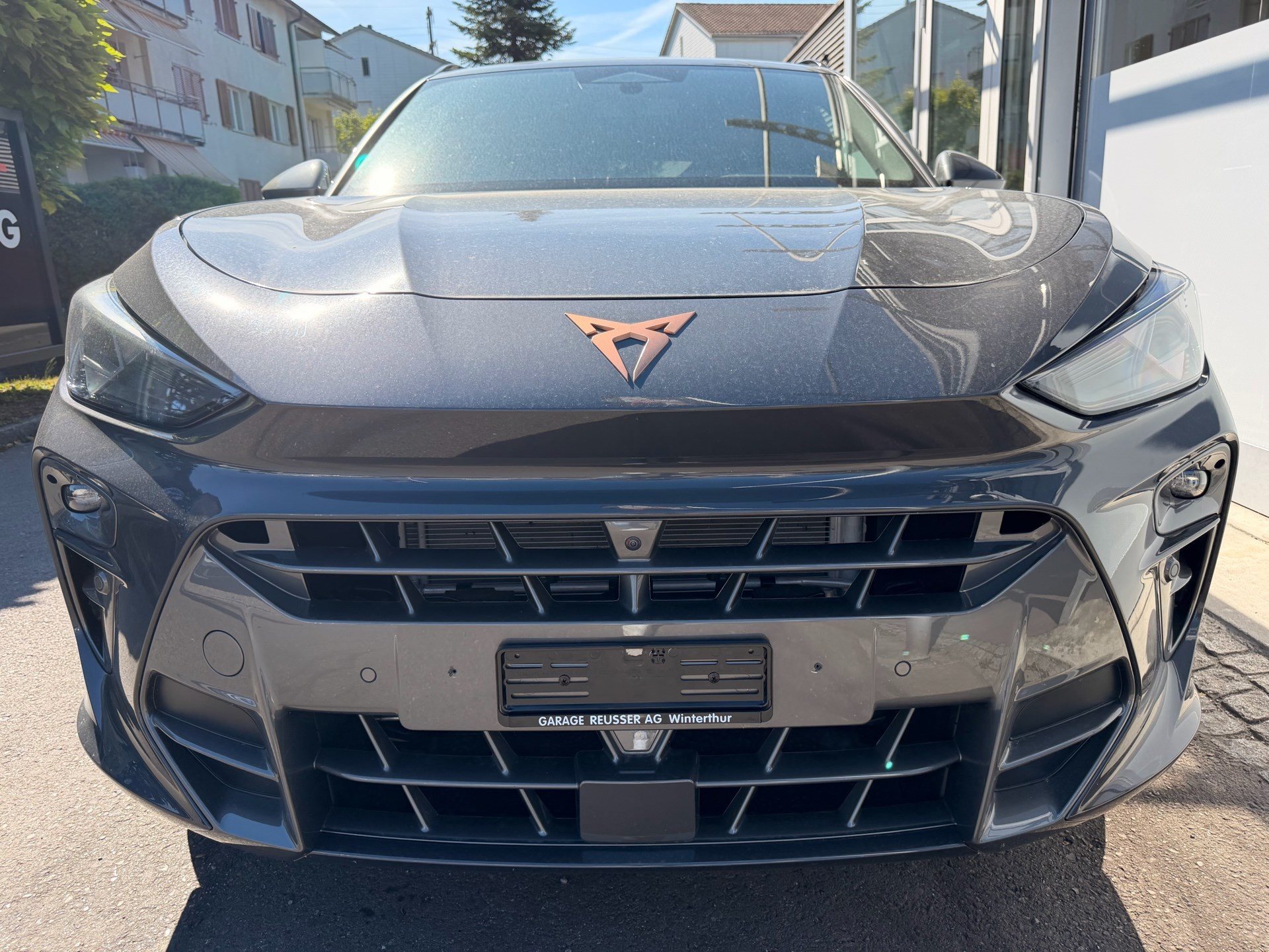 CUPRA Terramar 1.5 e-Hybrid 204 PS *** ANHÄNGERKUPPLUNG & PANORAMADACH ***-showroom-element-1