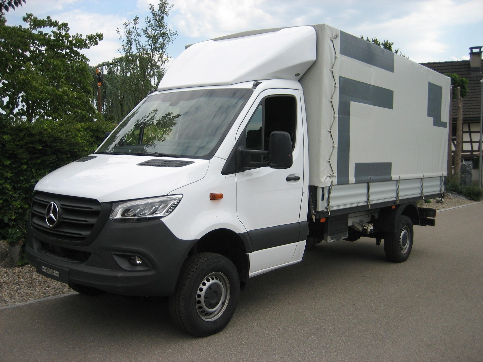 MERCEDES-BENZ Sprinter 319 CDI Lang 9G-TRONIC 4x4