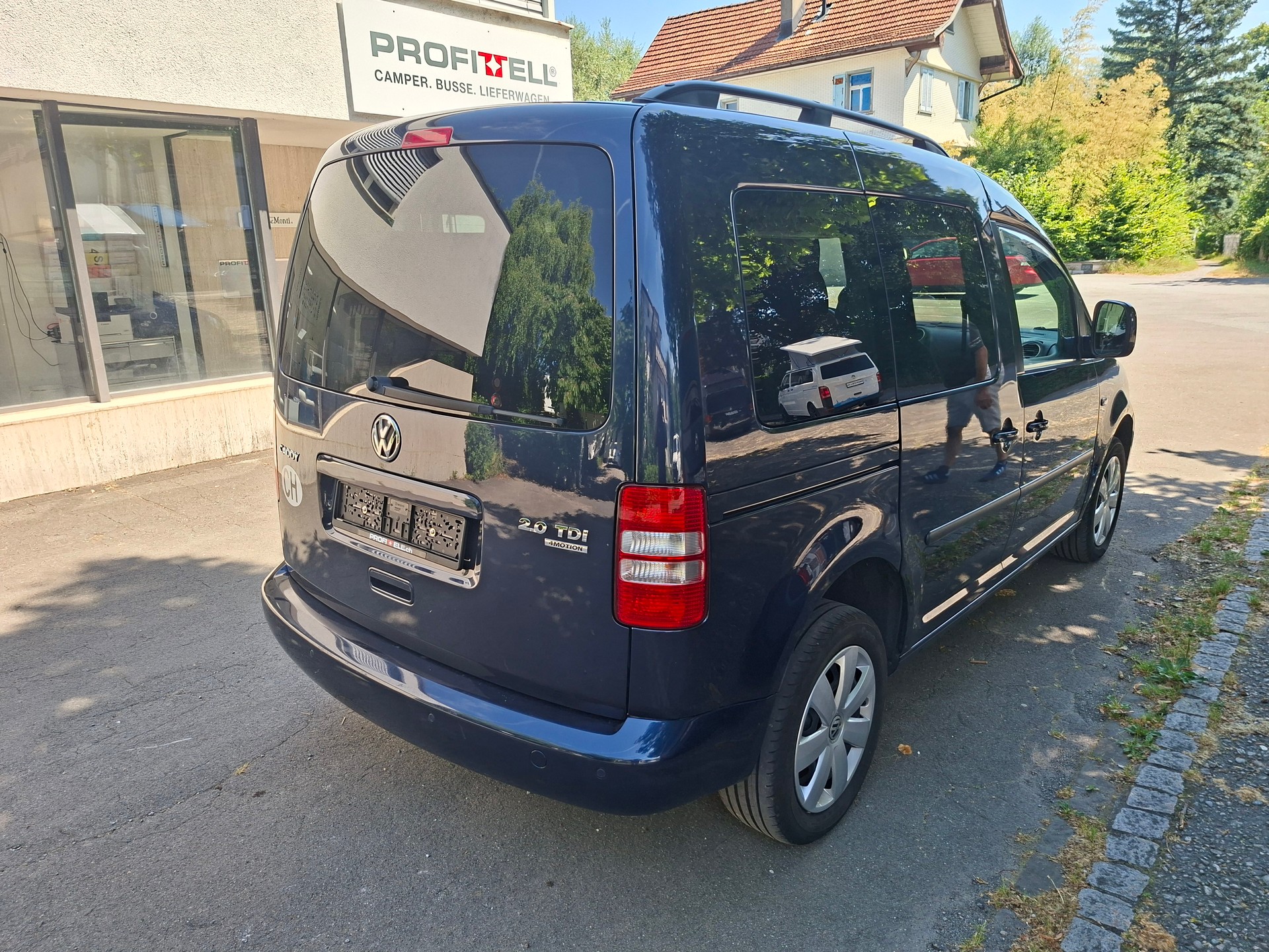 VW VW CADDY 2.0 TDI 140PS 4X4 4MOTION DSG COMPACT CAMPER 5SITZE-showroom-element-1