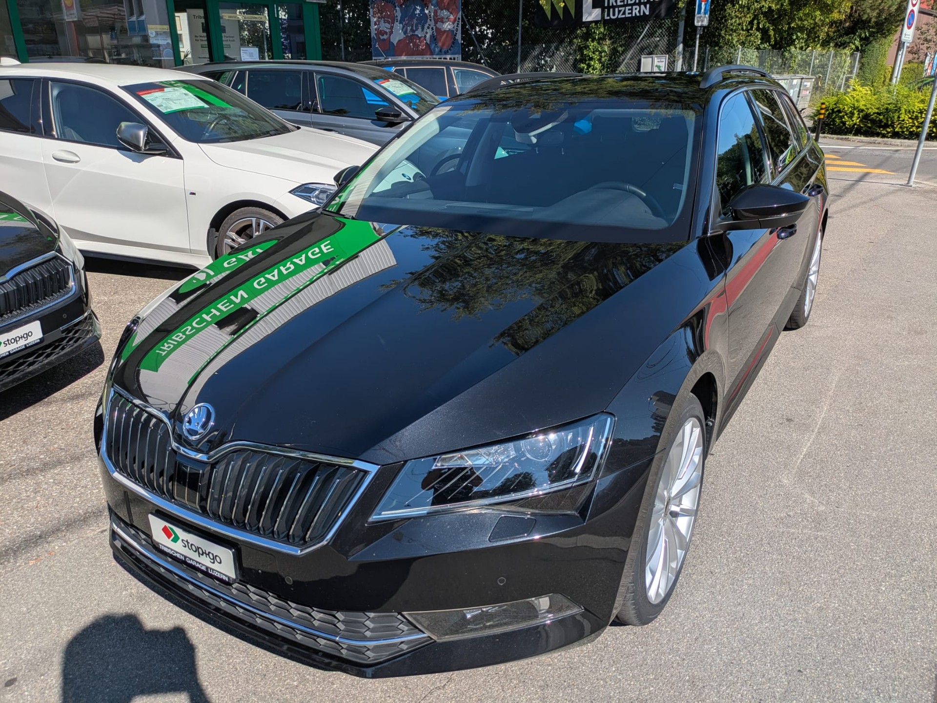 SKODA Superb Combi 2.0 TDi Ambition 4x4 DSG-showroom-element-2