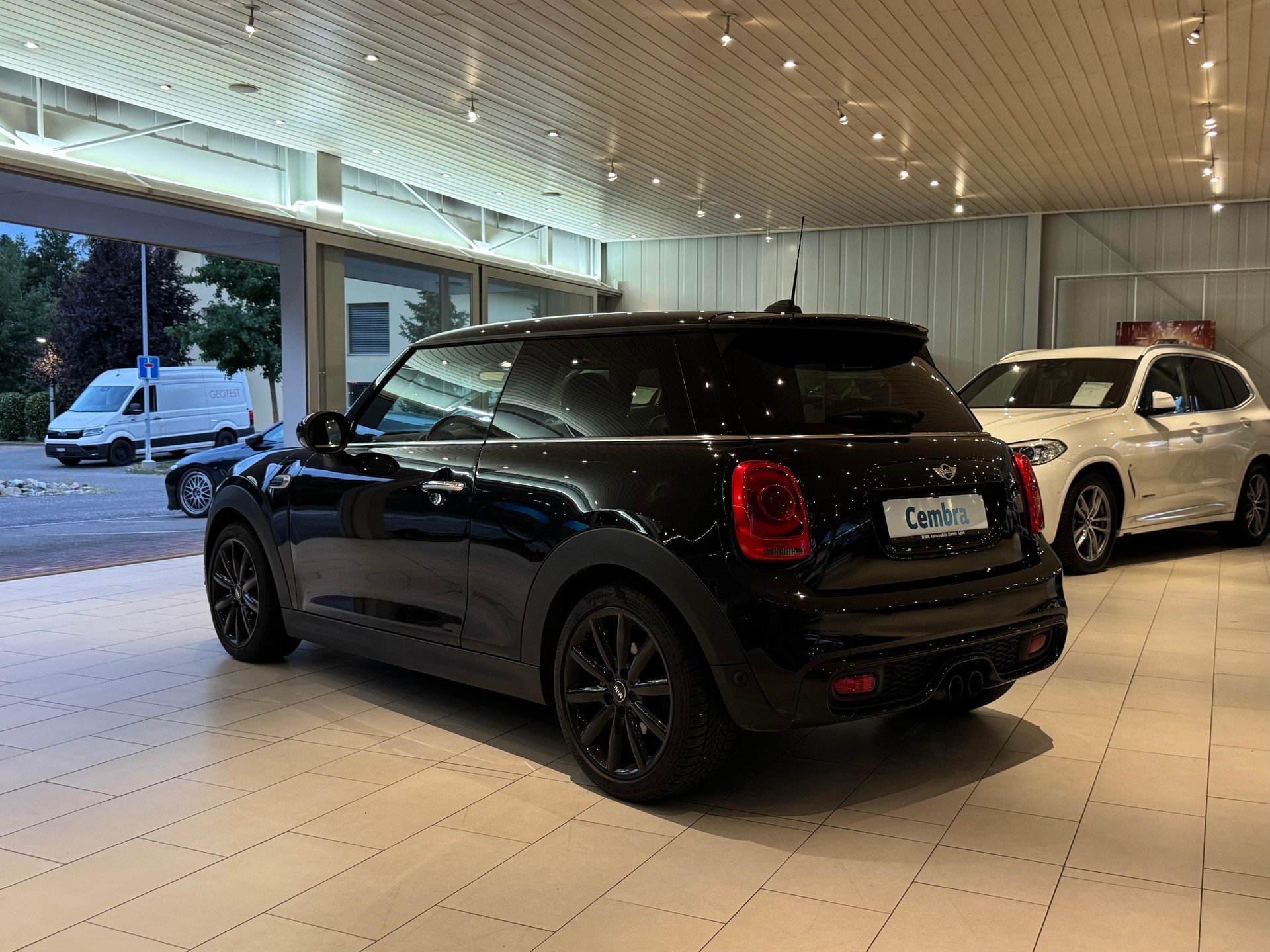 MINI Cooper S Steptronic-showroom-element-1