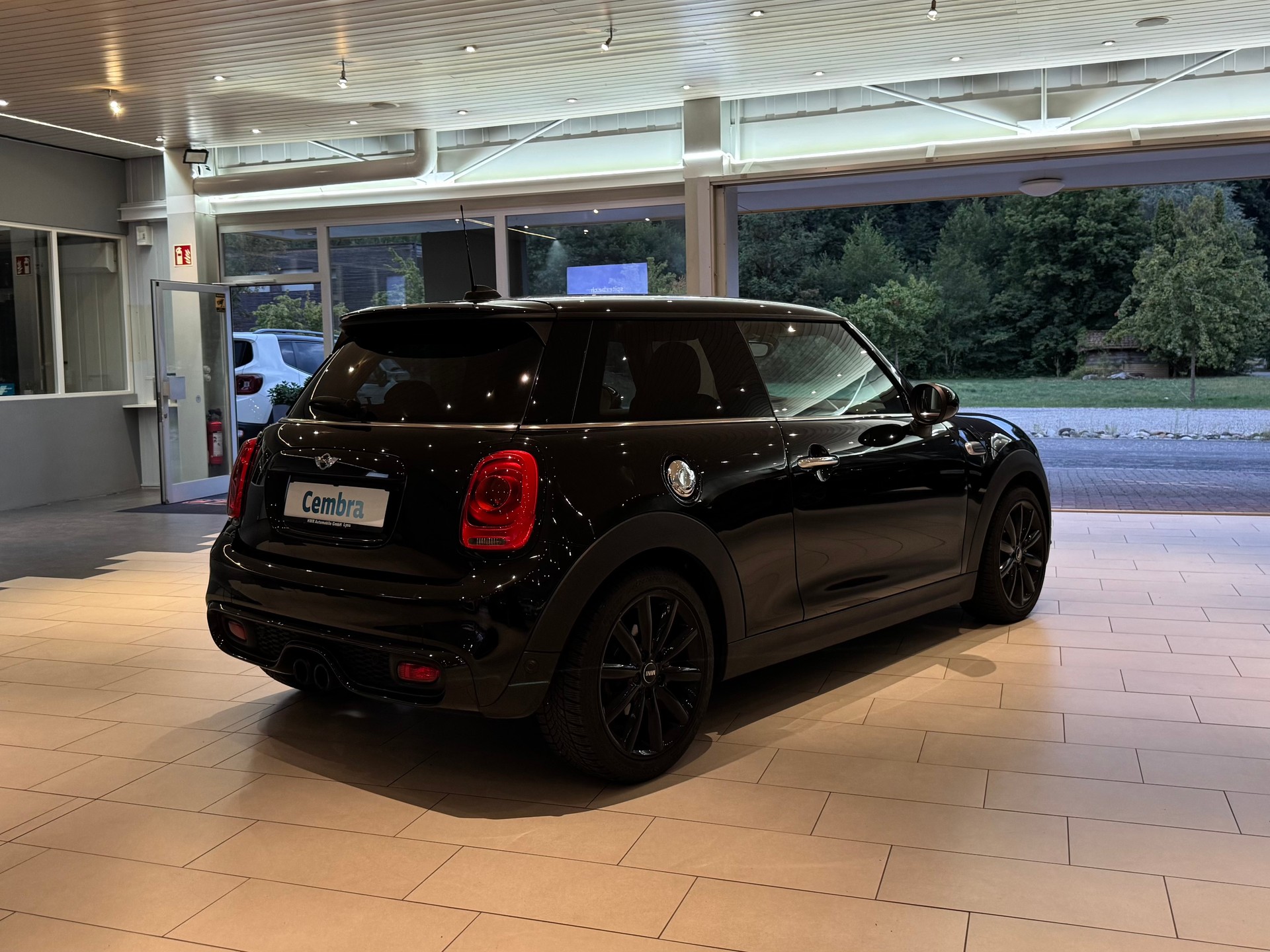 MINI Cooper S Steptronic-showroom-element-3