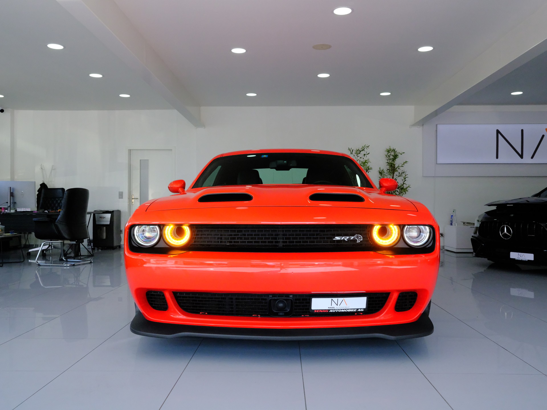 DODGE SRT-showroom-element-2