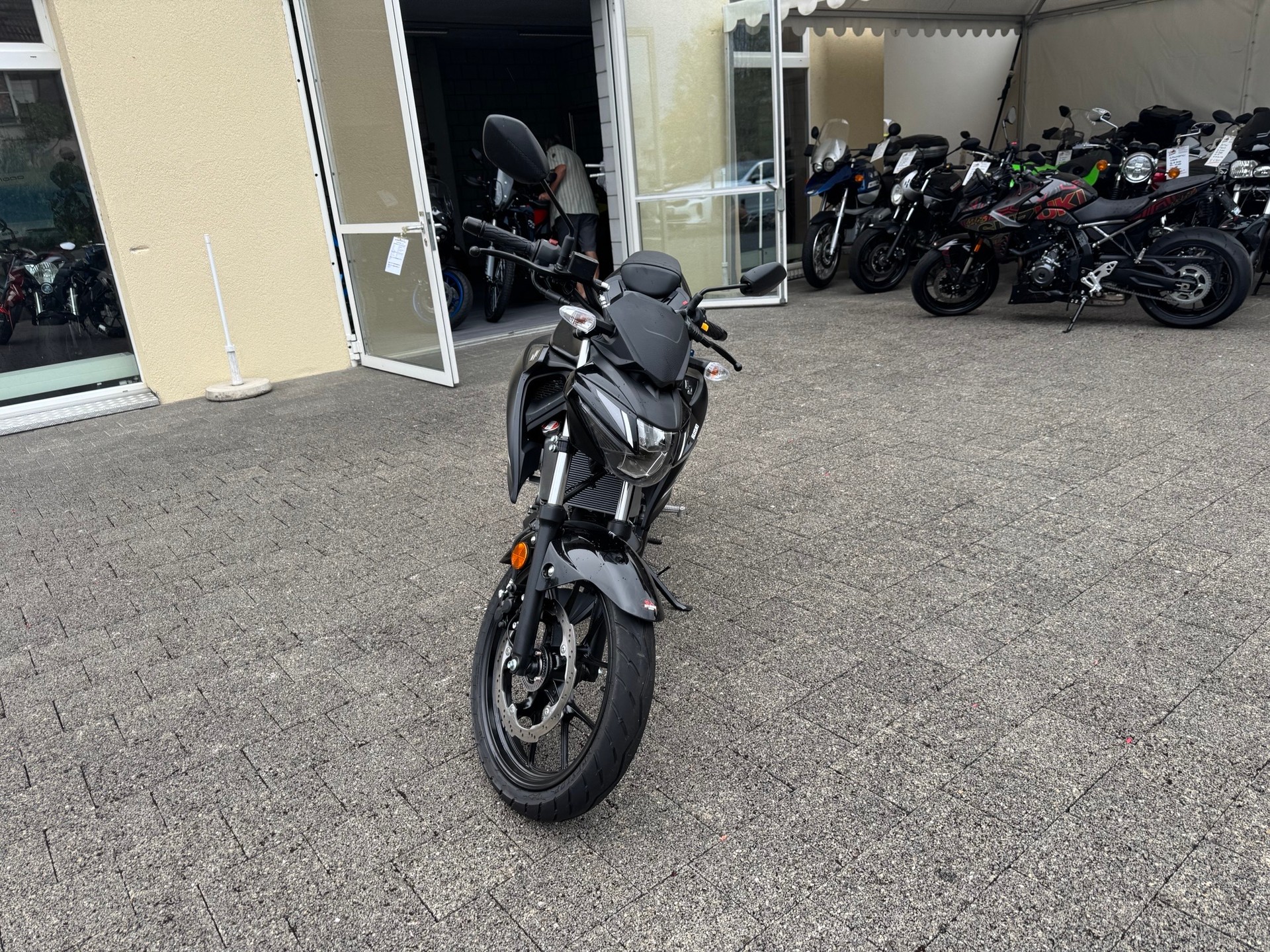 SUZUKI GSX-S 125-image-1