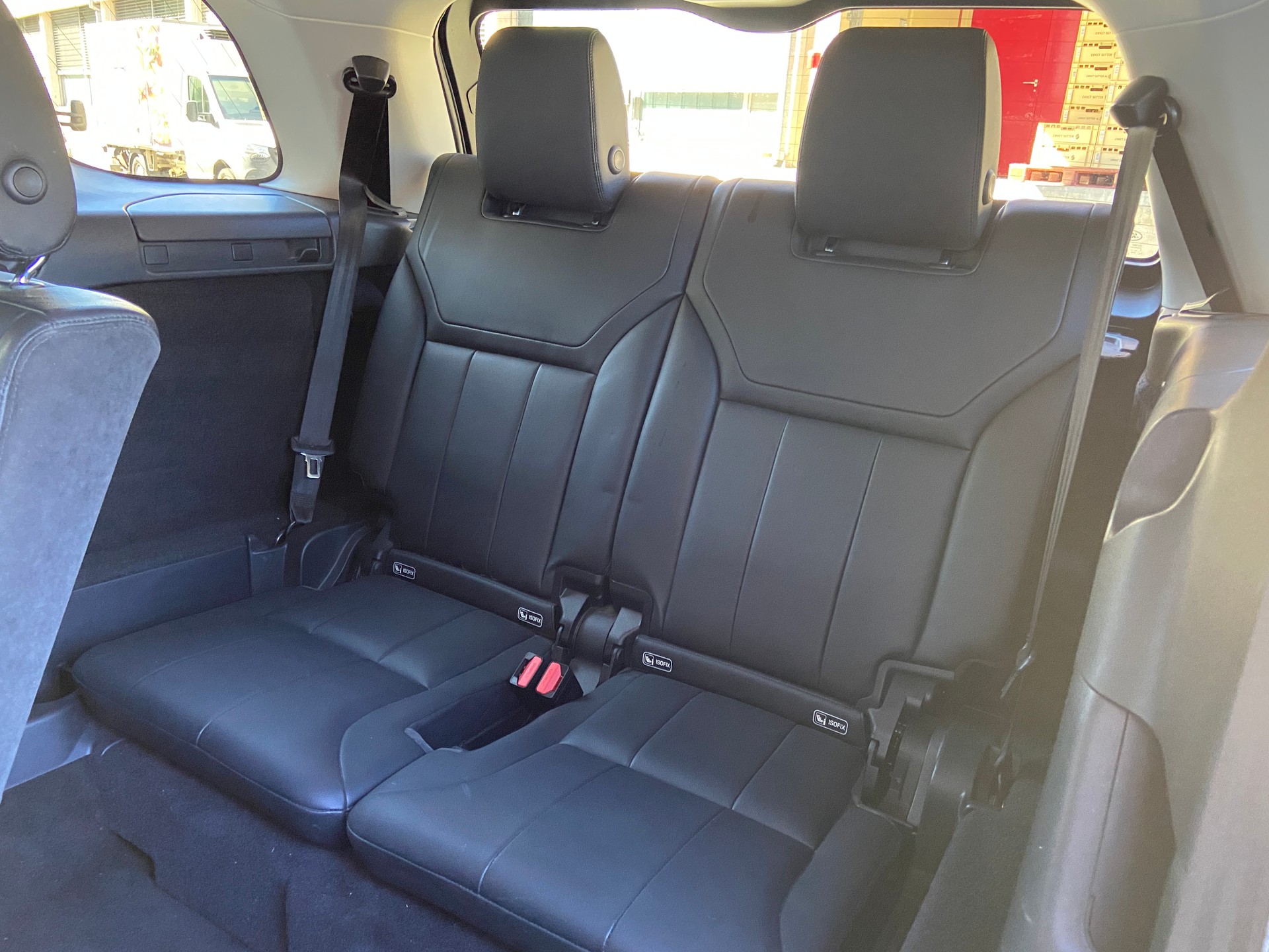 LAND ROVER Discovery 3.0 SDV6 SE Automatic-image-7