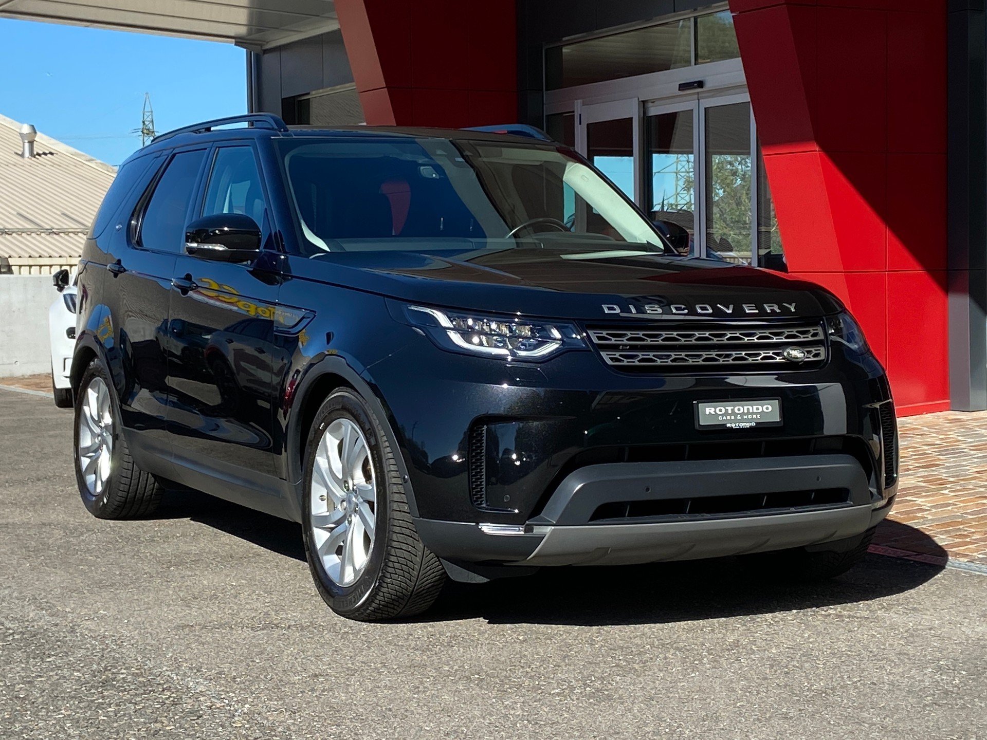 LAND ROVER Discovery 3.0 SDV6 SE Automatic-image-17