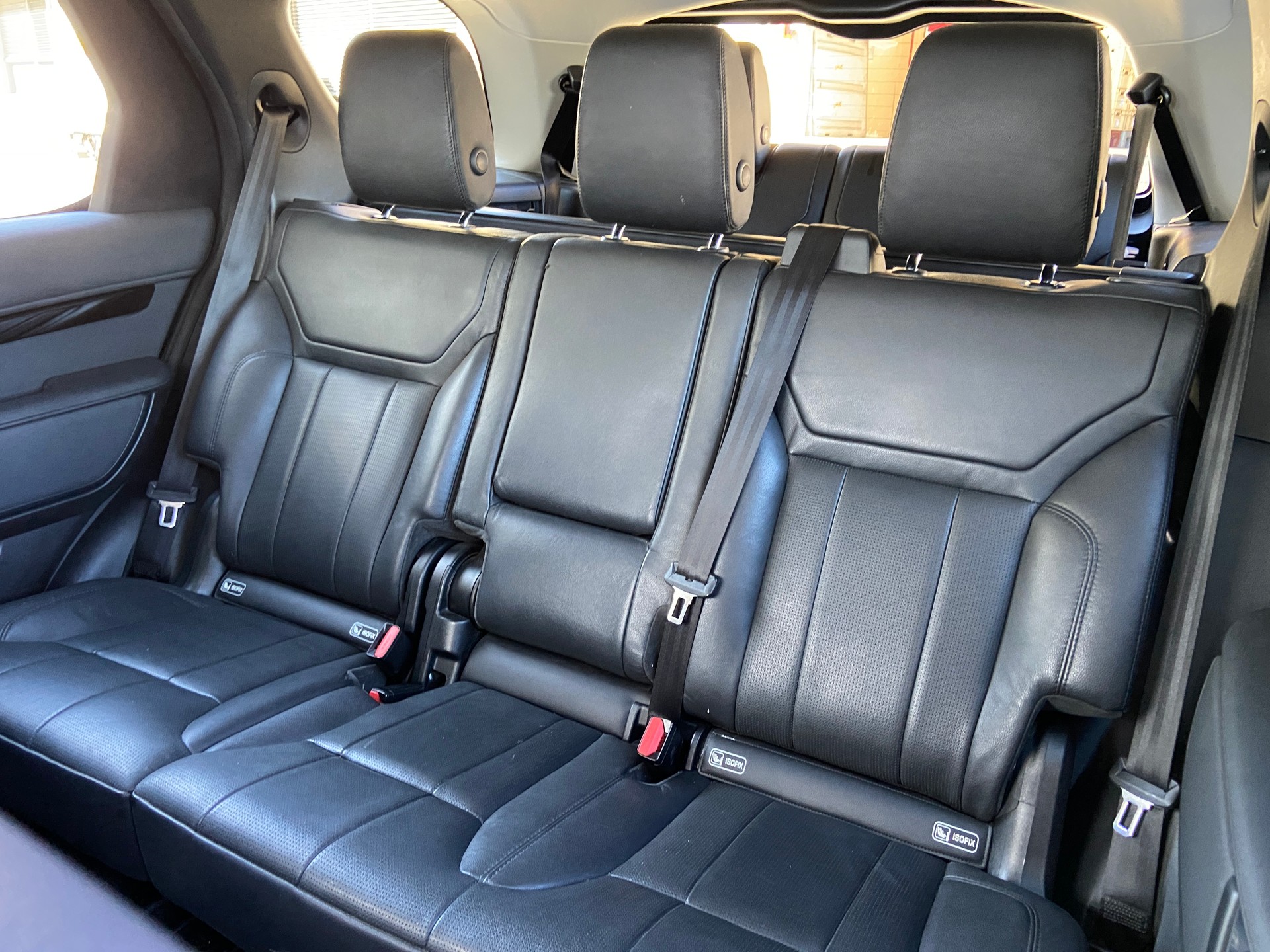 LAND ROVER Discovery 3.0 SDV6 SE Automatic-image-6