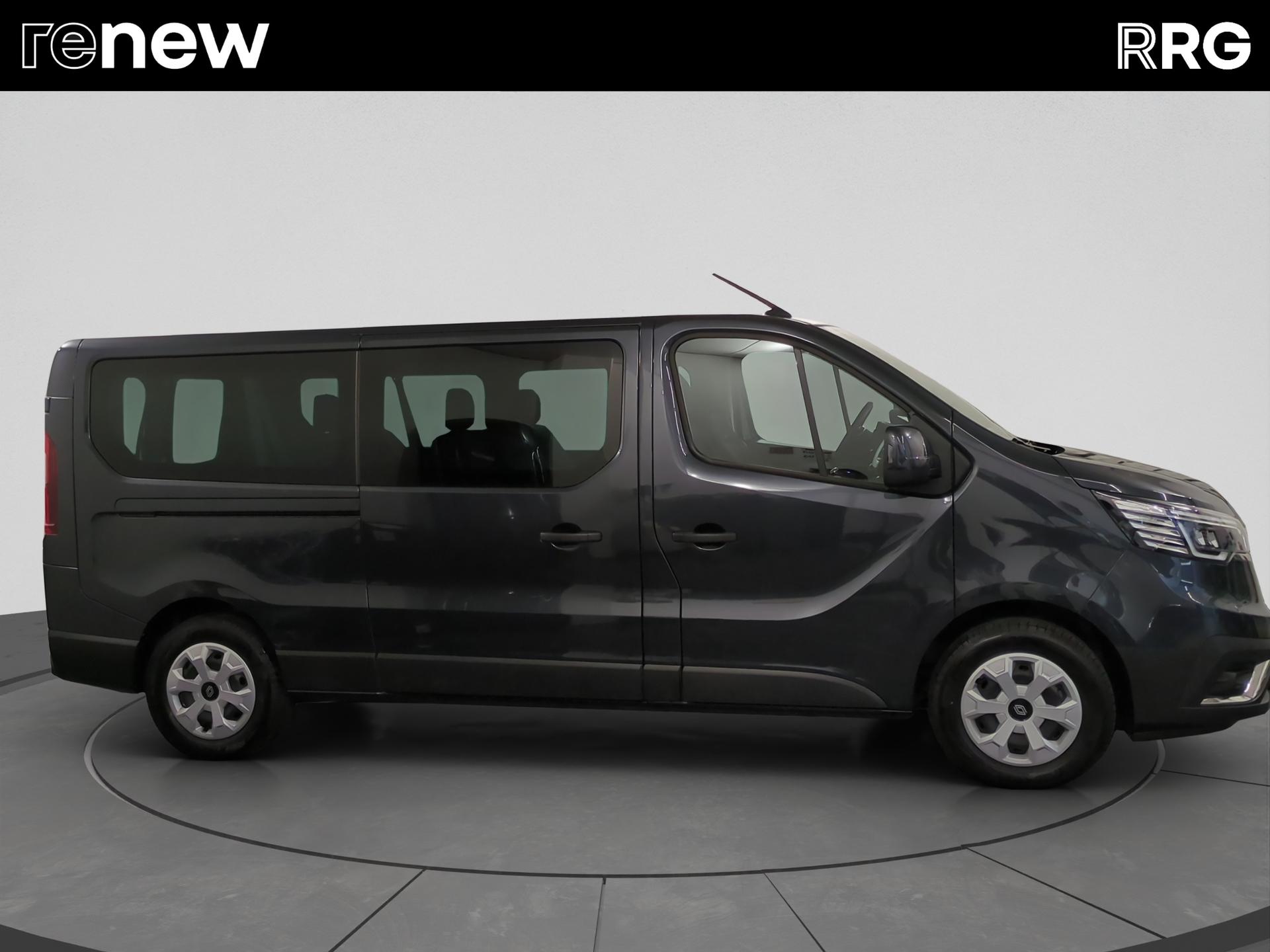 RENAULT Trafic Blue dCi 150 Passenger Techno-showroom-element-1