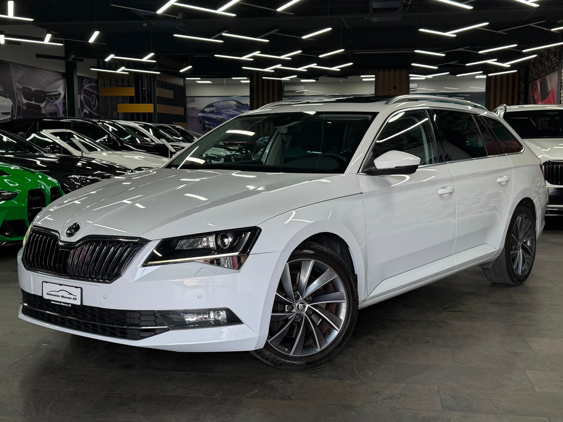 SKODA Superb Combi 2.0 TSI L&K 4x4 DSG-showroom-element-2