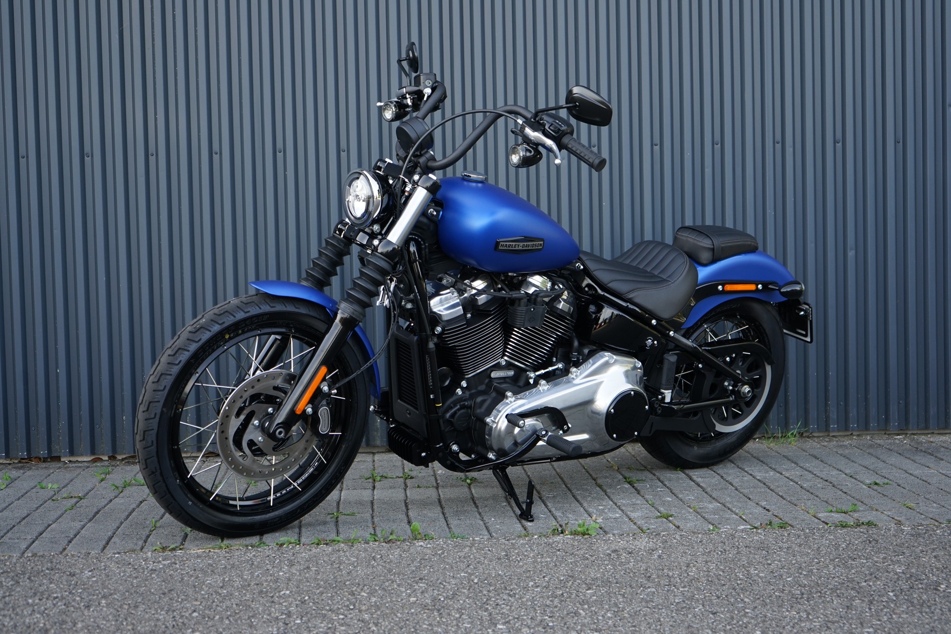 HARLEY-DAVIDSON FXBB Street Bob 117ci-showroom-element-1