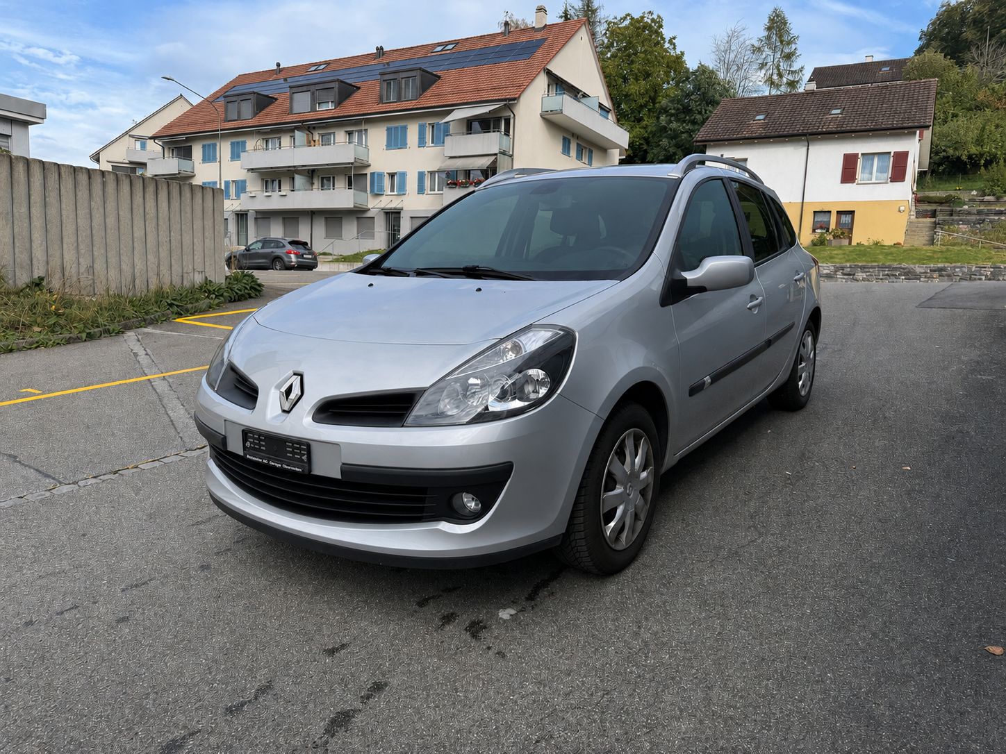 RENAULT Clio Grandtour 1.2 16V Turbo Expression-showroom-element-1