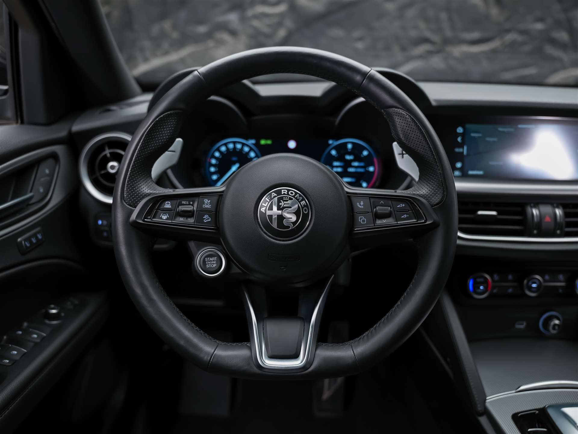 ALFA ROMEO Stelvio 2.2 JTDM Sprint Q4 AT8 *Assistenten*Sitzheizung*Lenkradheizung*-image-27